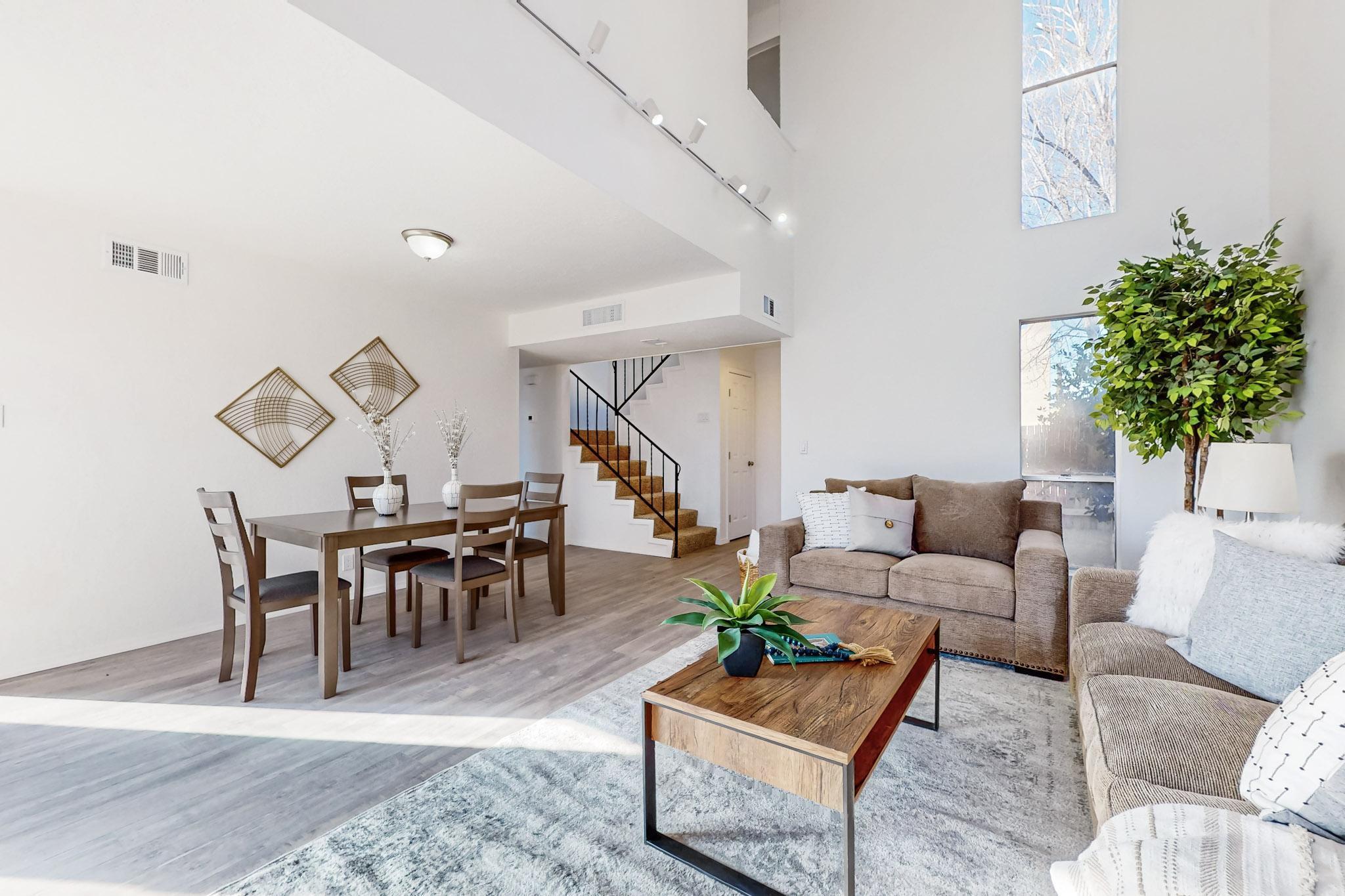 114 CALLE OLAS ALTOS NE