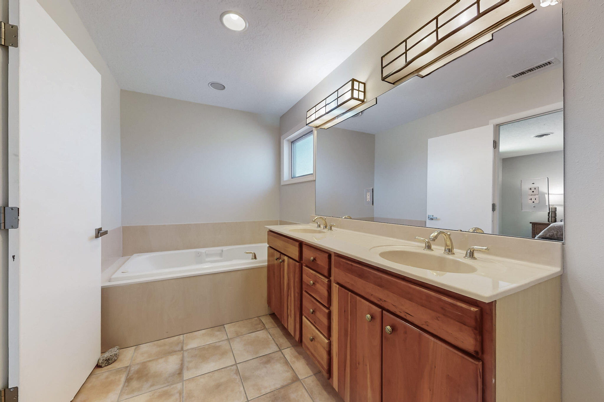21 CEDAR HILL Road NE