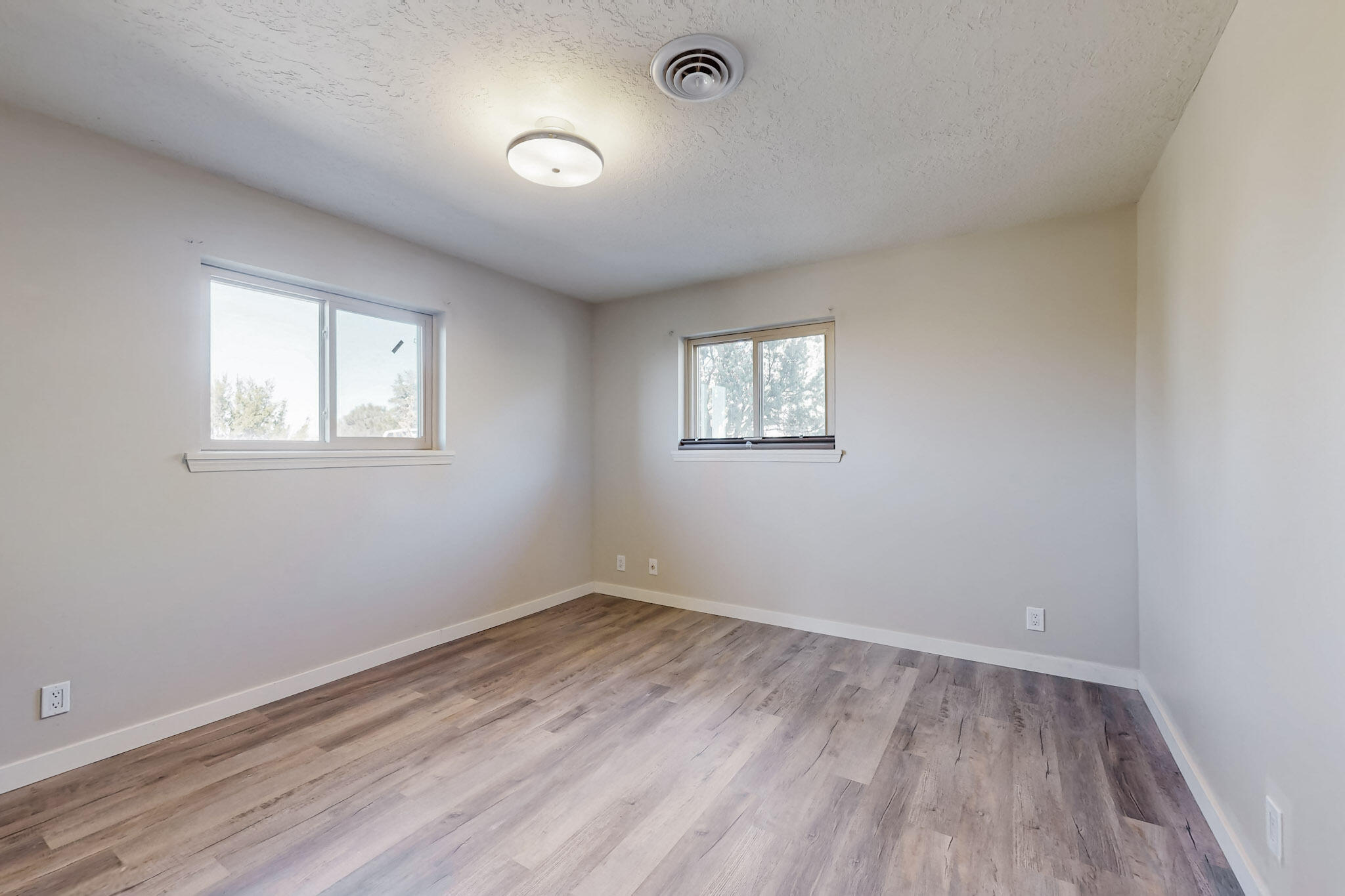 21 CEDAR HILL Road NE