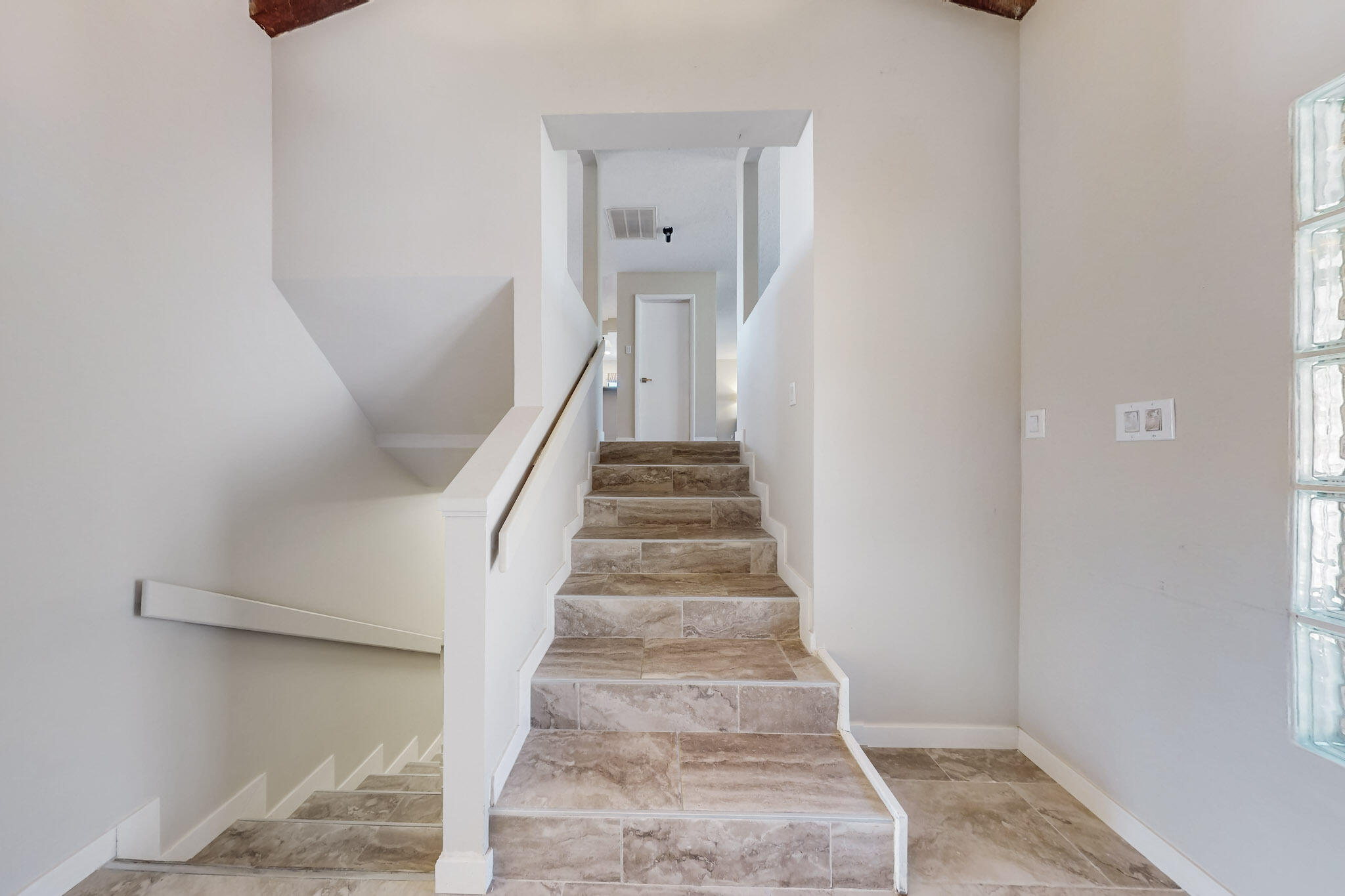 21 CEDAR HILL Road NE