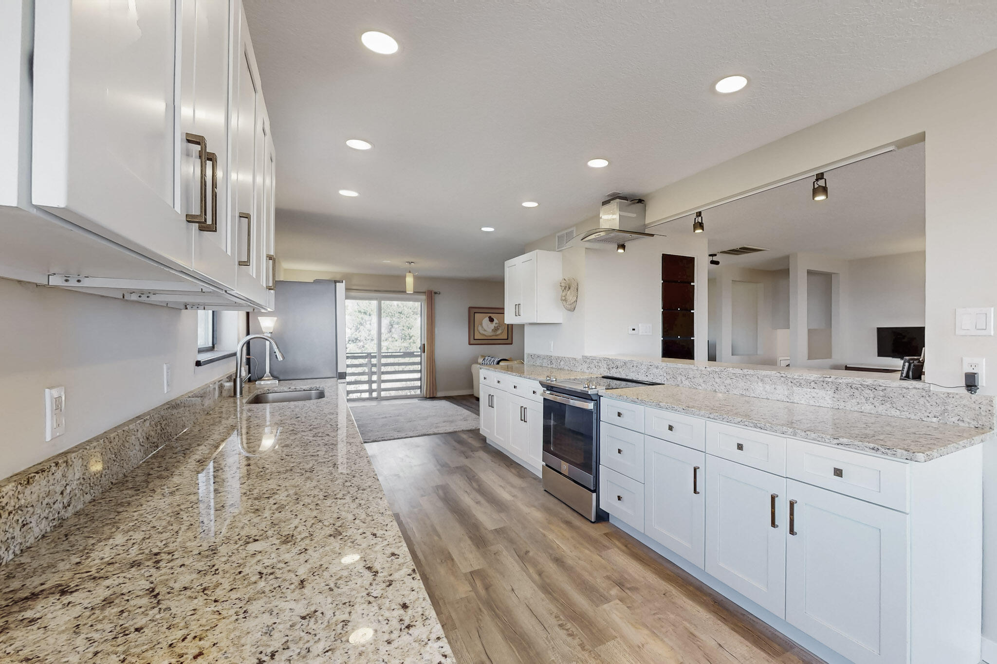 21 CEDAR HILL Road NE