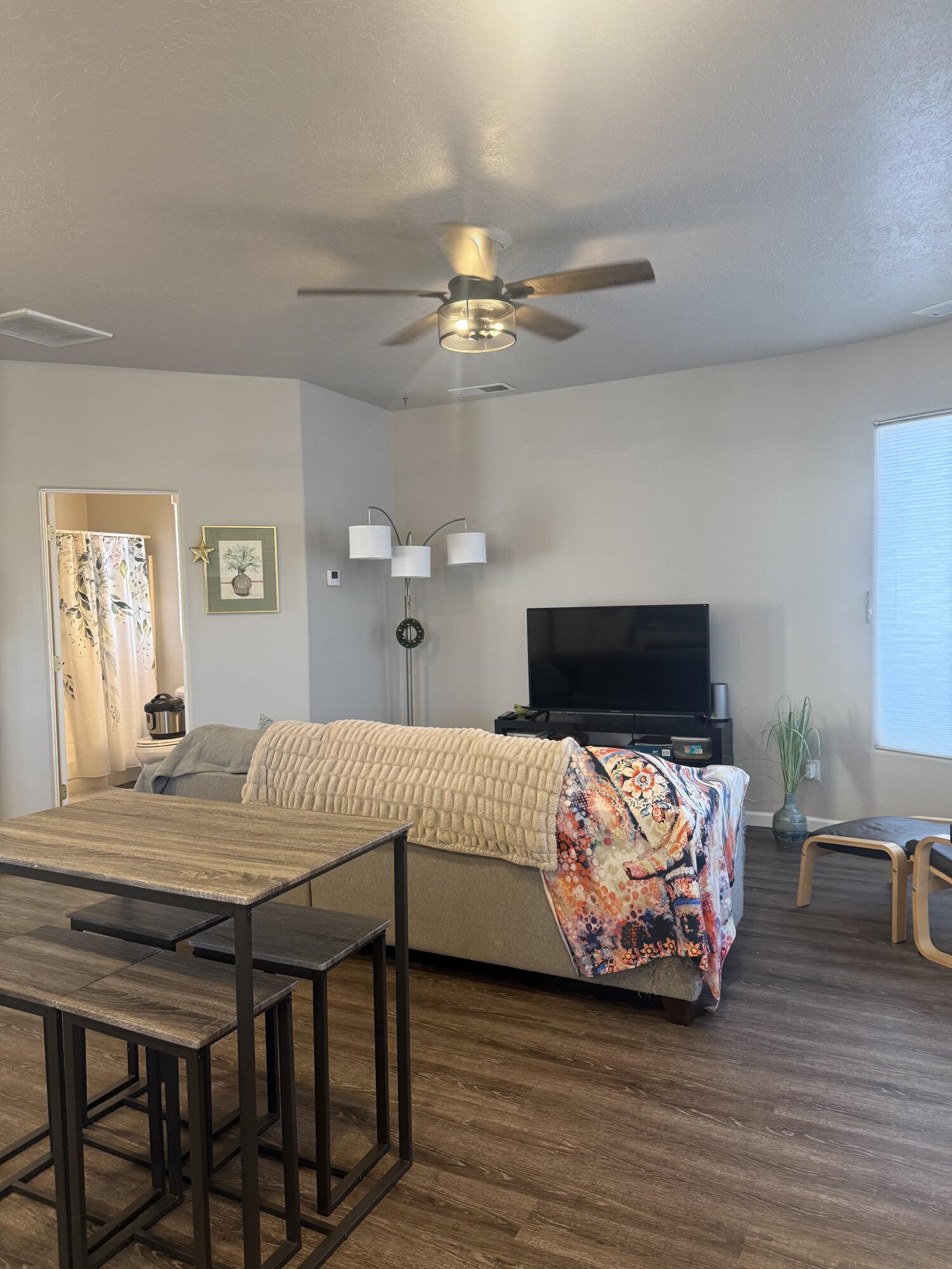 6908 ROBLE BLANCO Drive SW