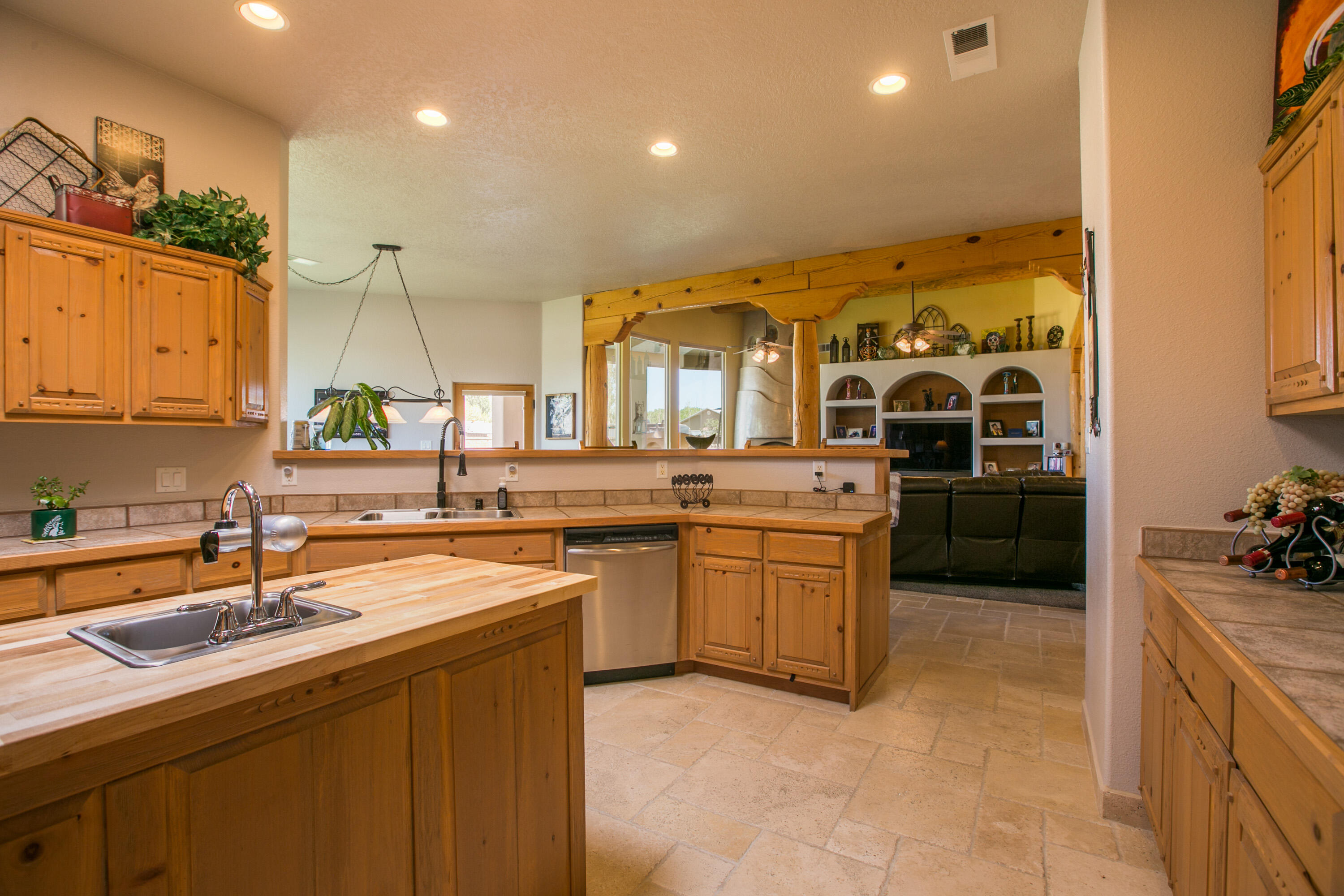 6908 ROBLE BLANCO Drive SW