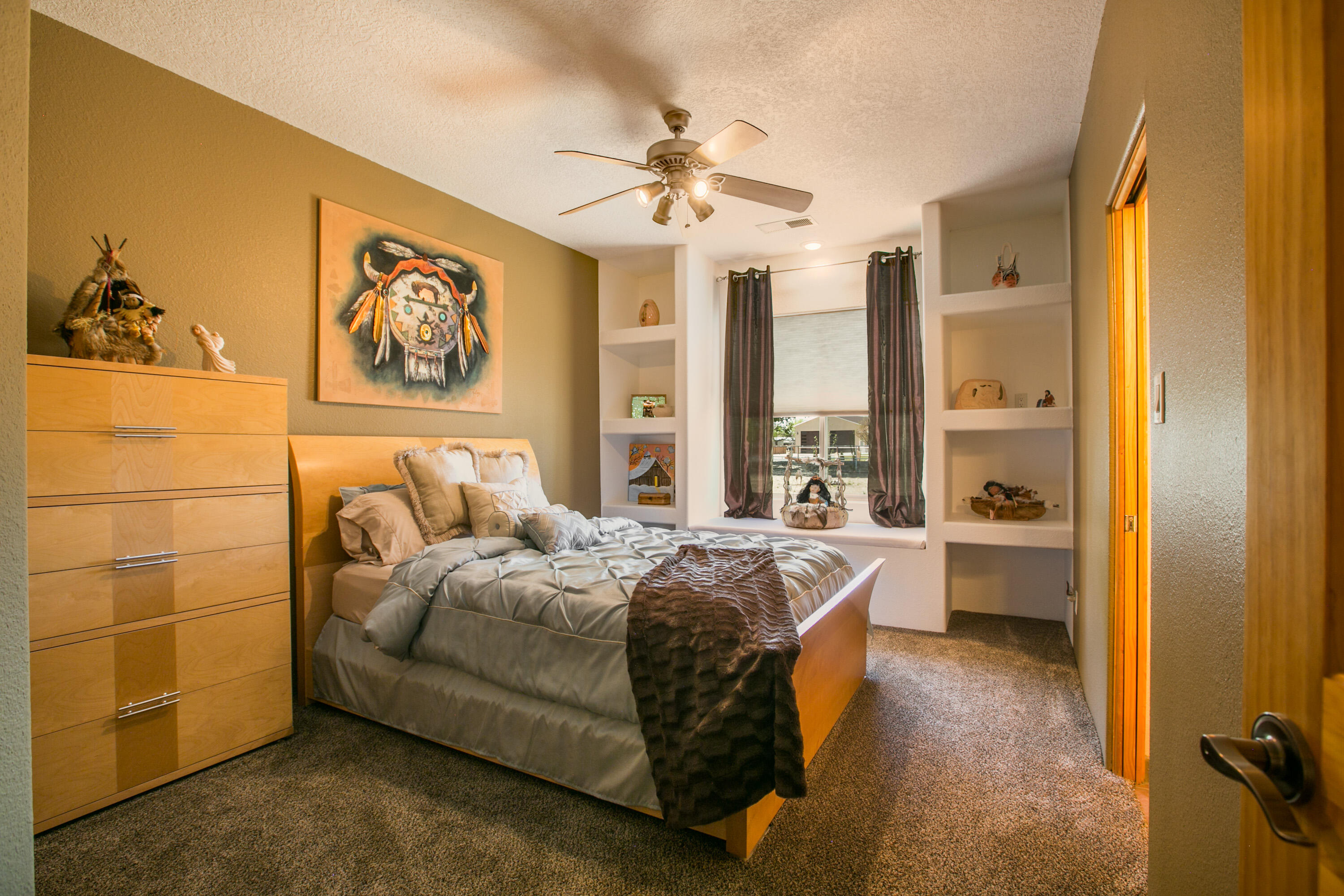 6908 ROBLE BLANCO Drive SW