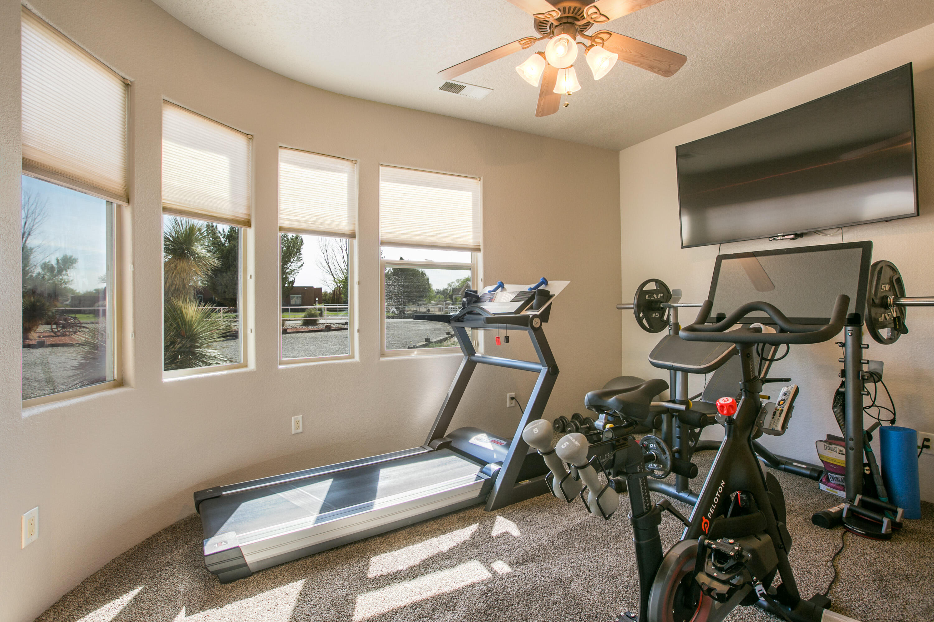 6908 ROBLE BLANCO Drive SW