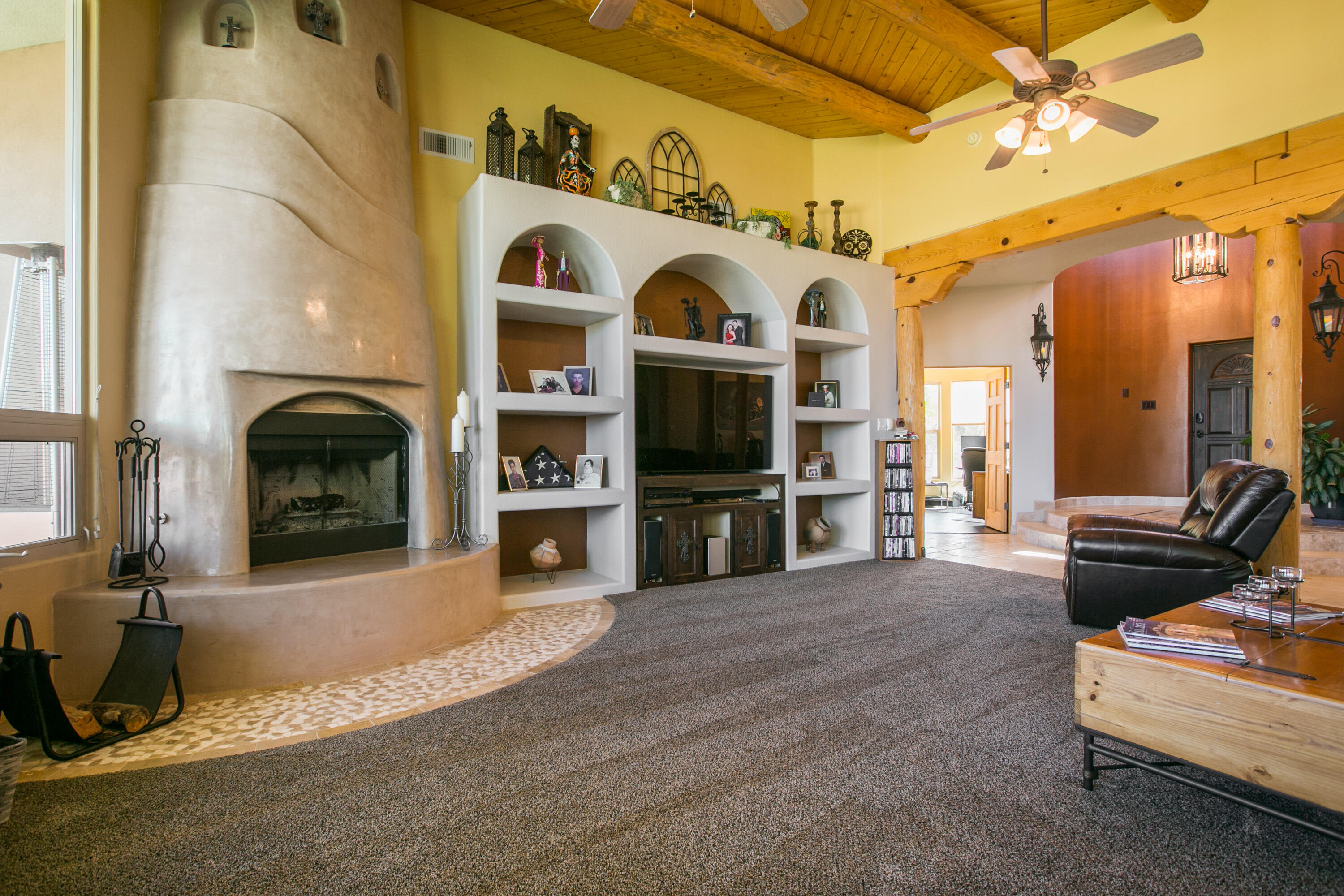 6908 ROBLE BLANCO Drive SW