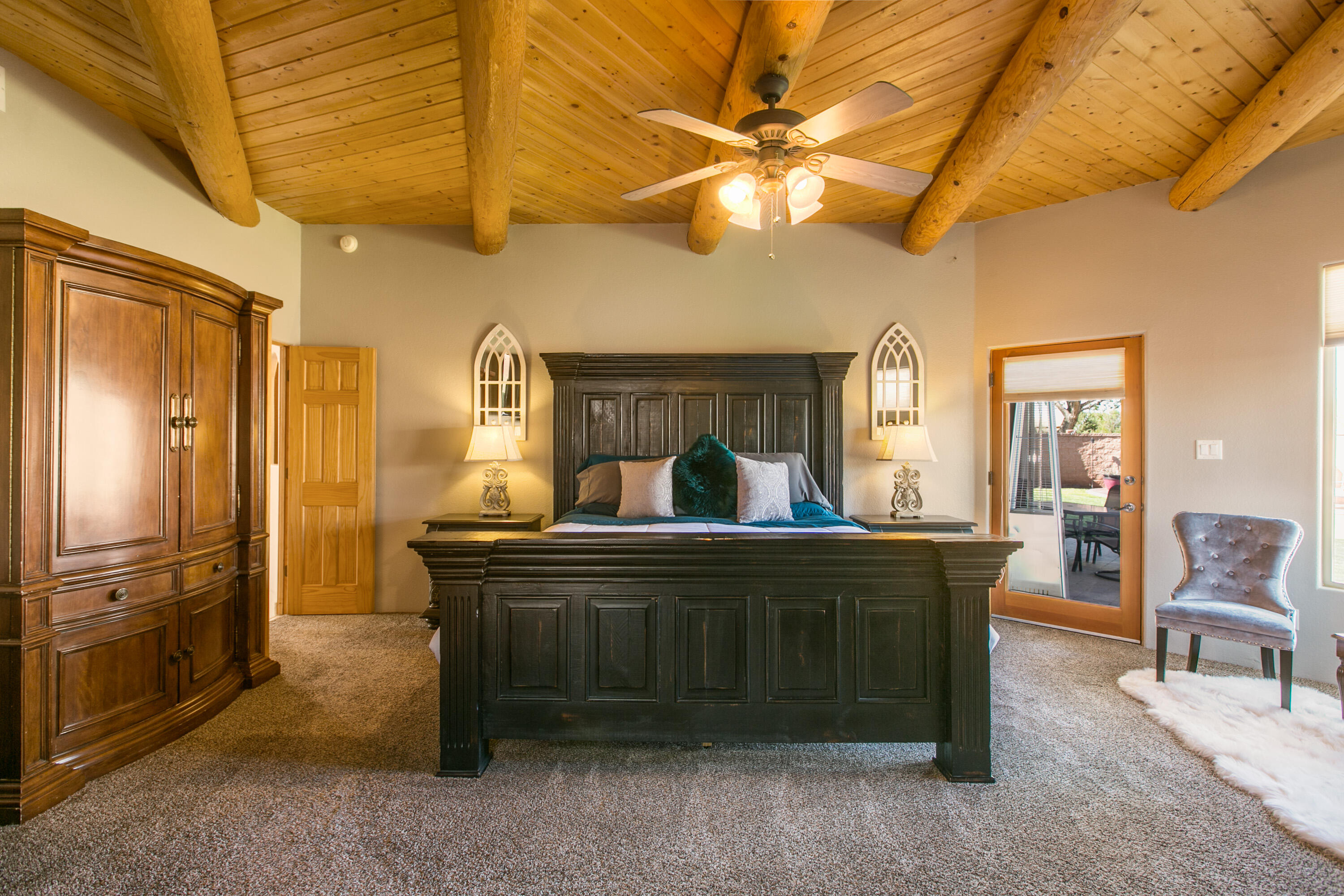 6908 ROBLE BLANCO Drive SW