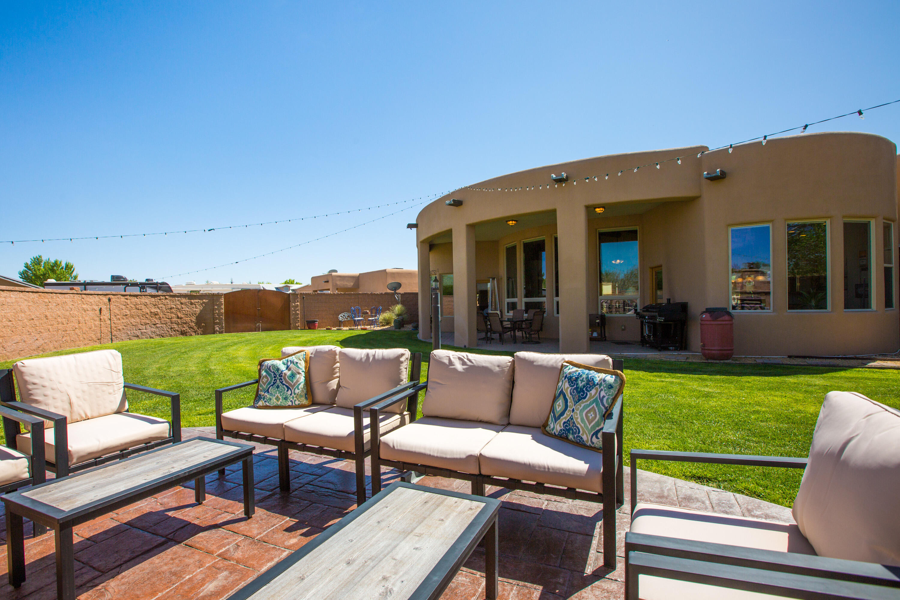 6908 ROBLE BLANCO Drive SW