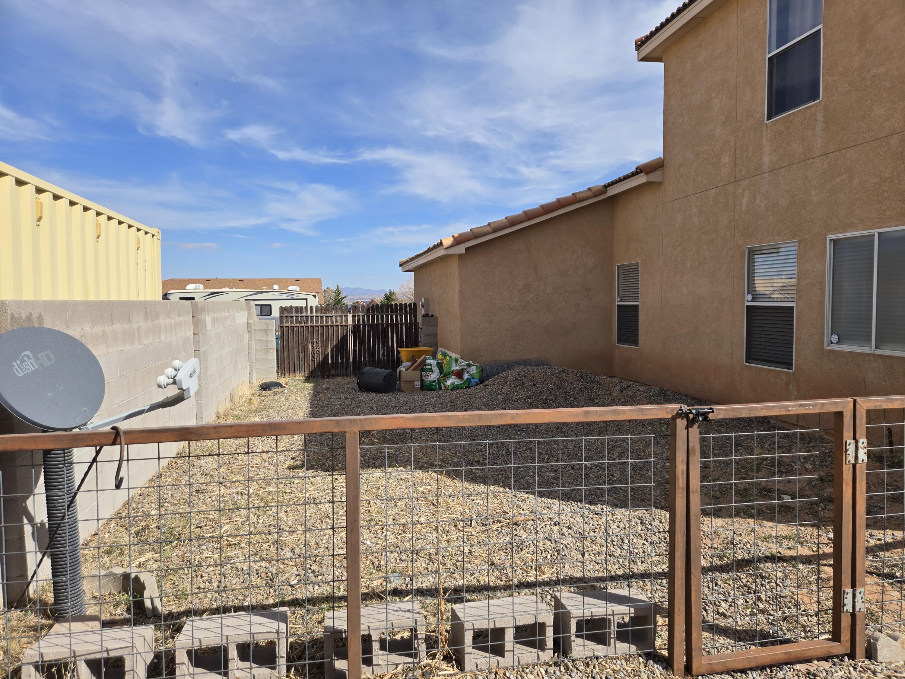 6104 RIDGEWOOD Drive NE