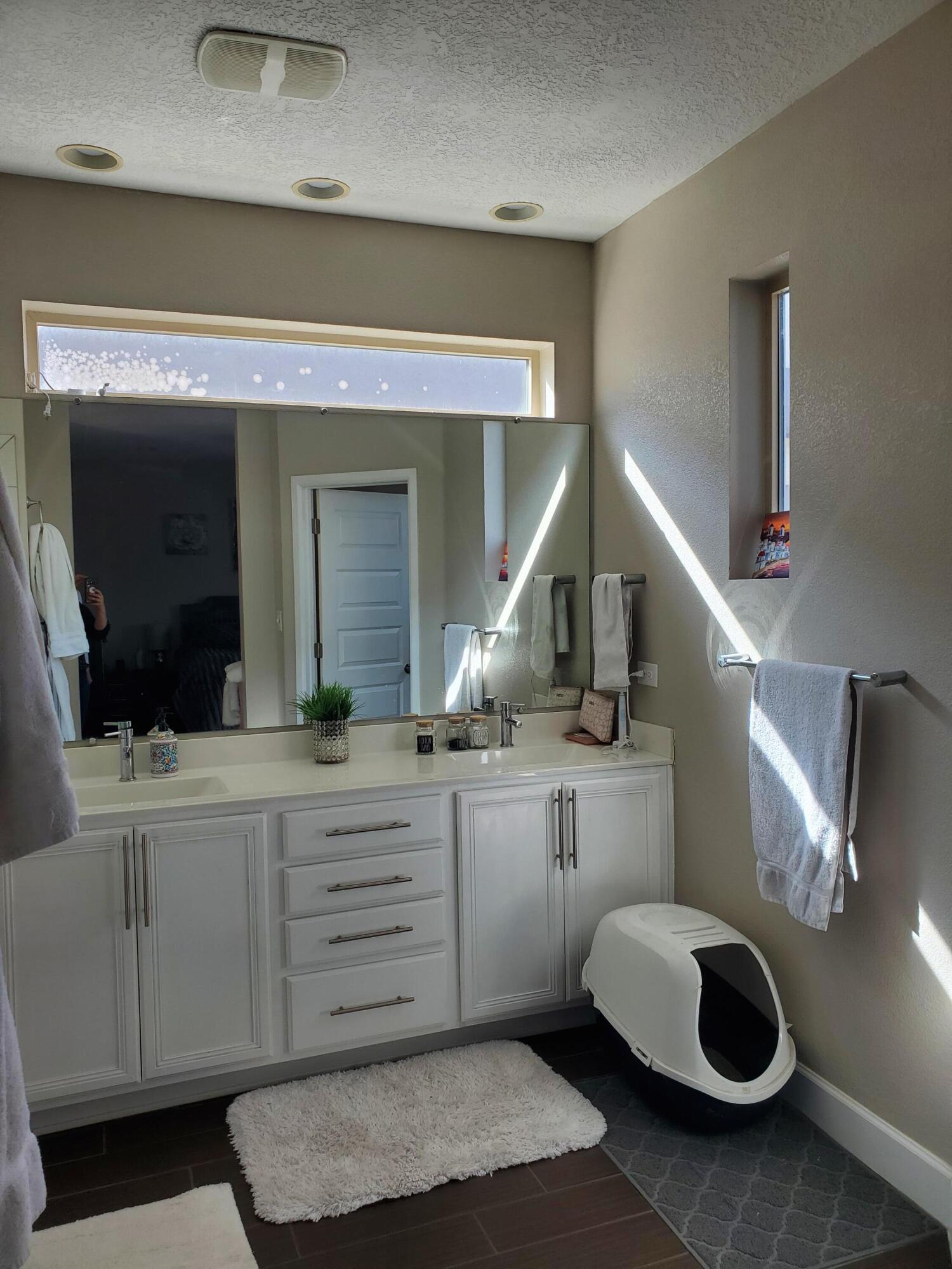 12004 ZANJERO Road SE