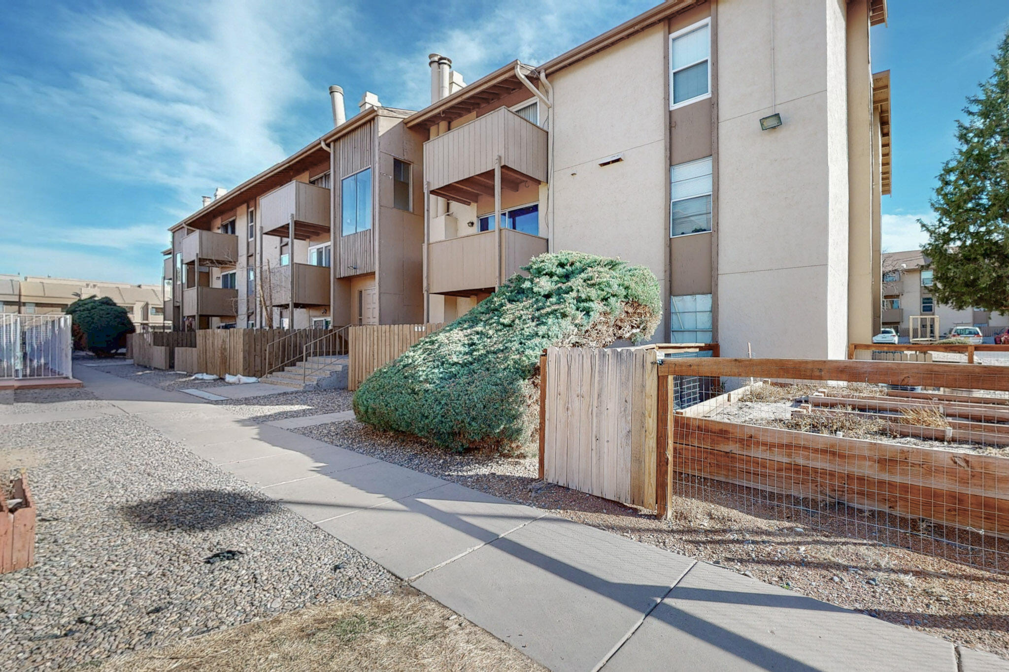 3847 MONTGOMERY Boulevard NE 935