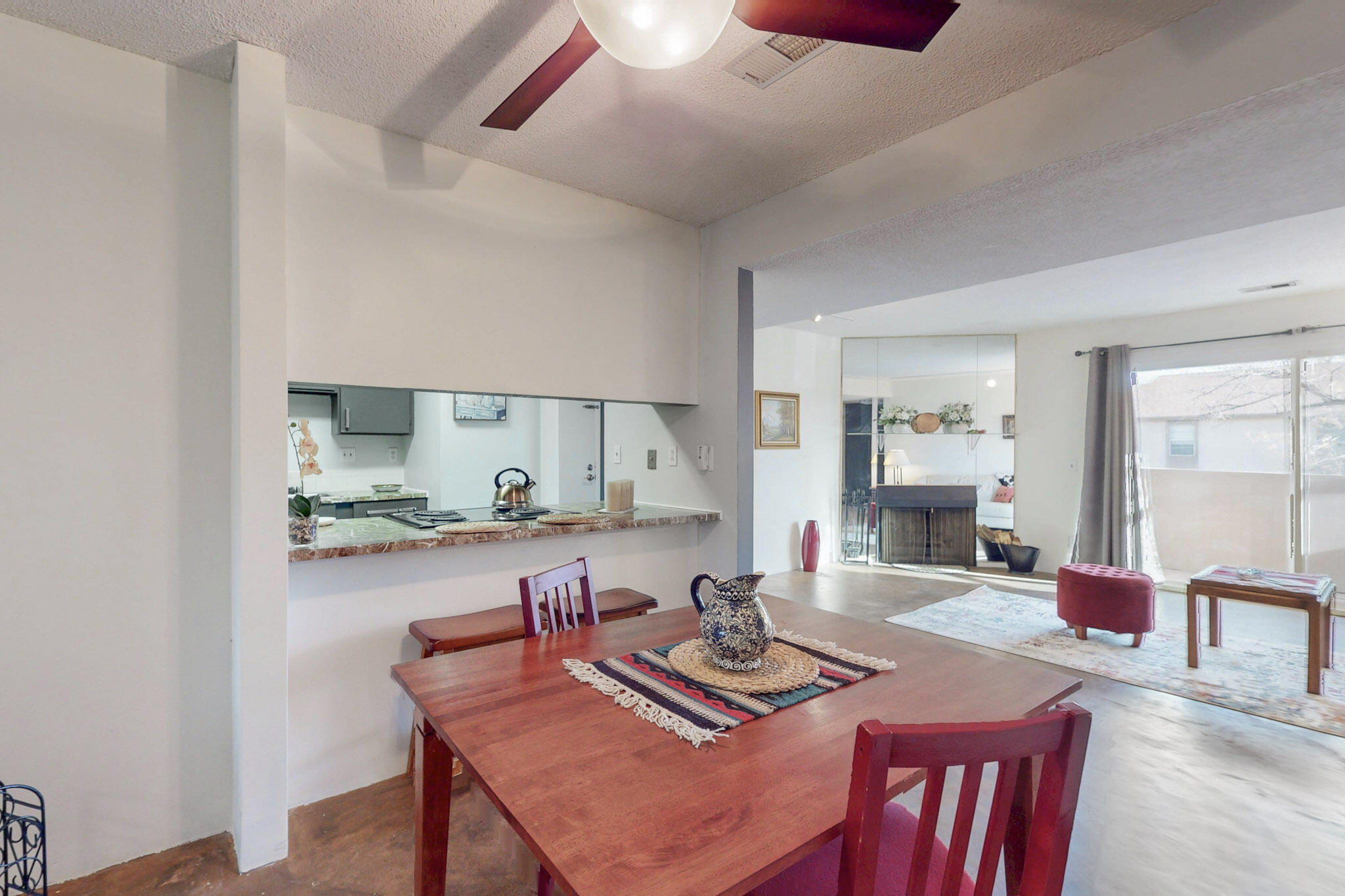 3847 MONTGOMERY Boulevard NE 935