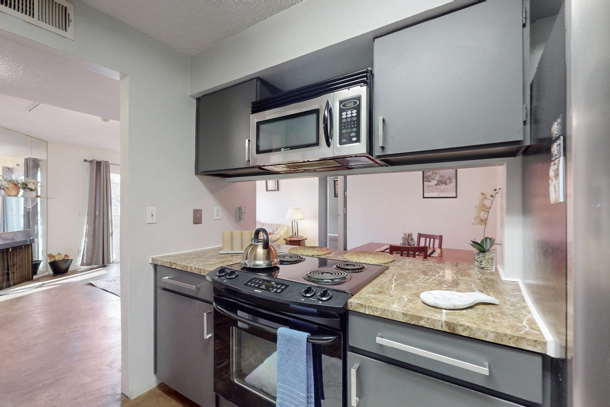 3847 MONTGOMERY Boulevard NE 935