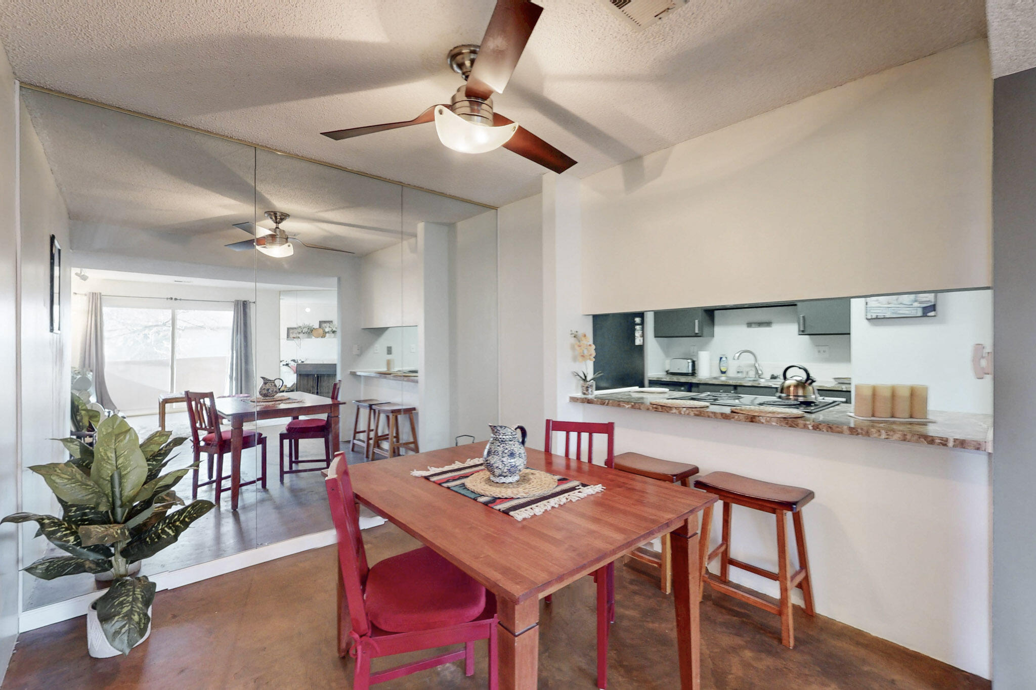 3847 MONTGOMERY Boulevard NE 935