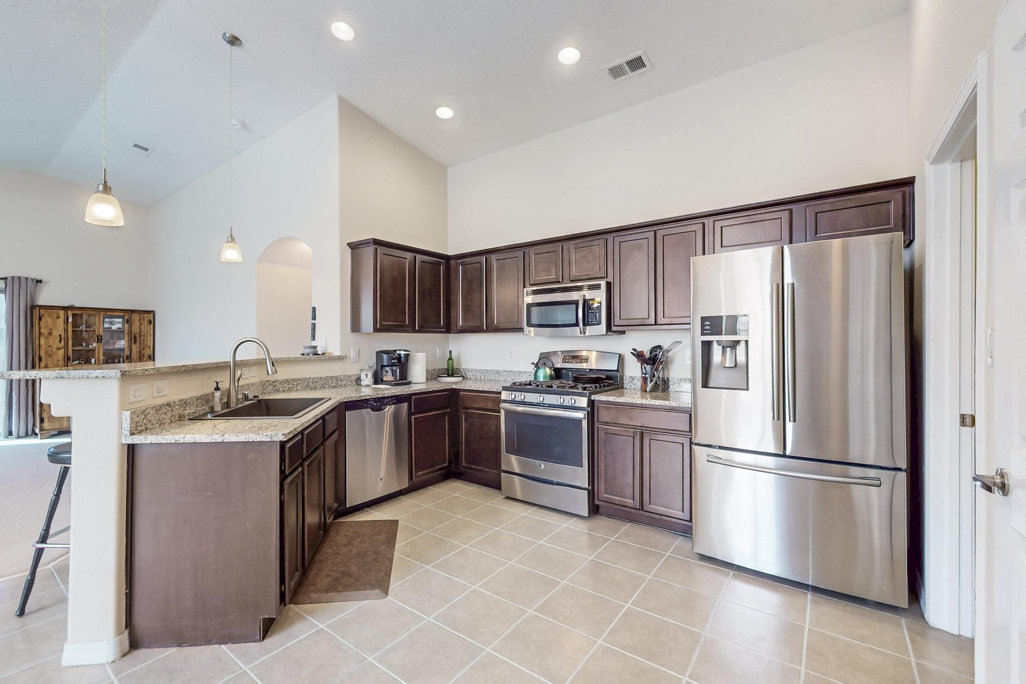 1800 CAMINO RUSTICA SW