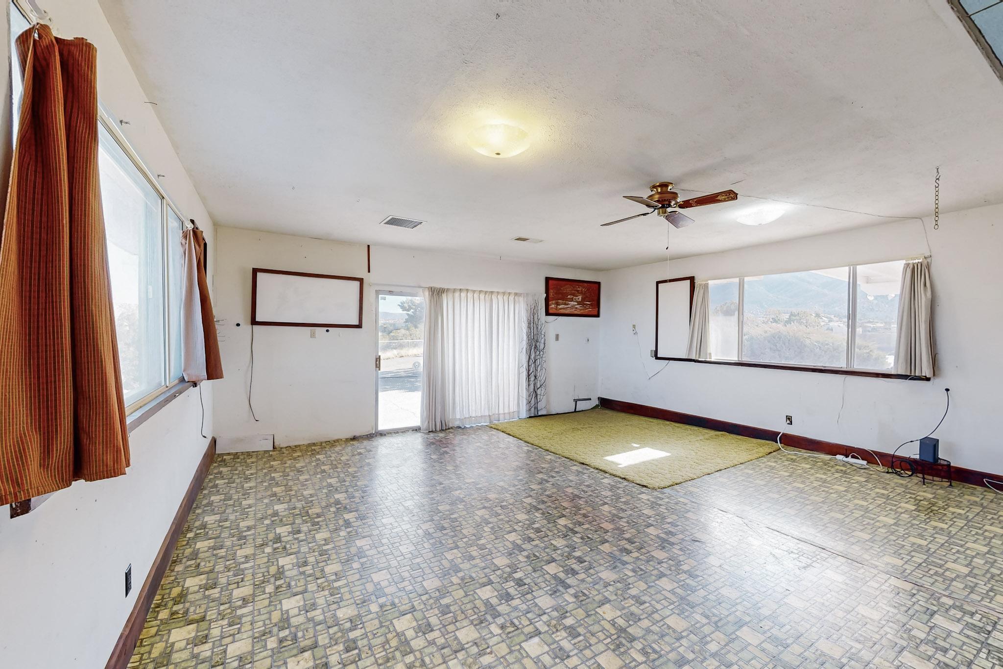 76 Sandia Lane