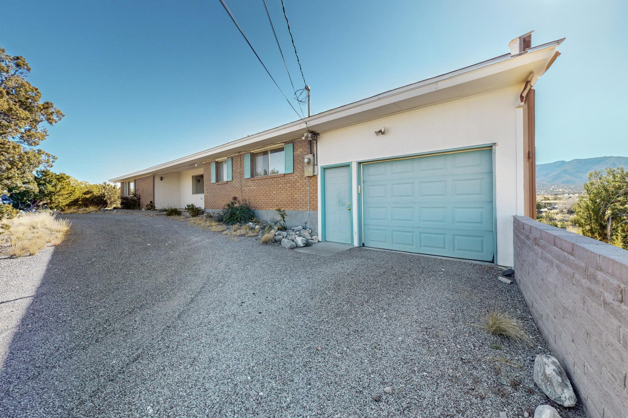 76 Sandia Lane