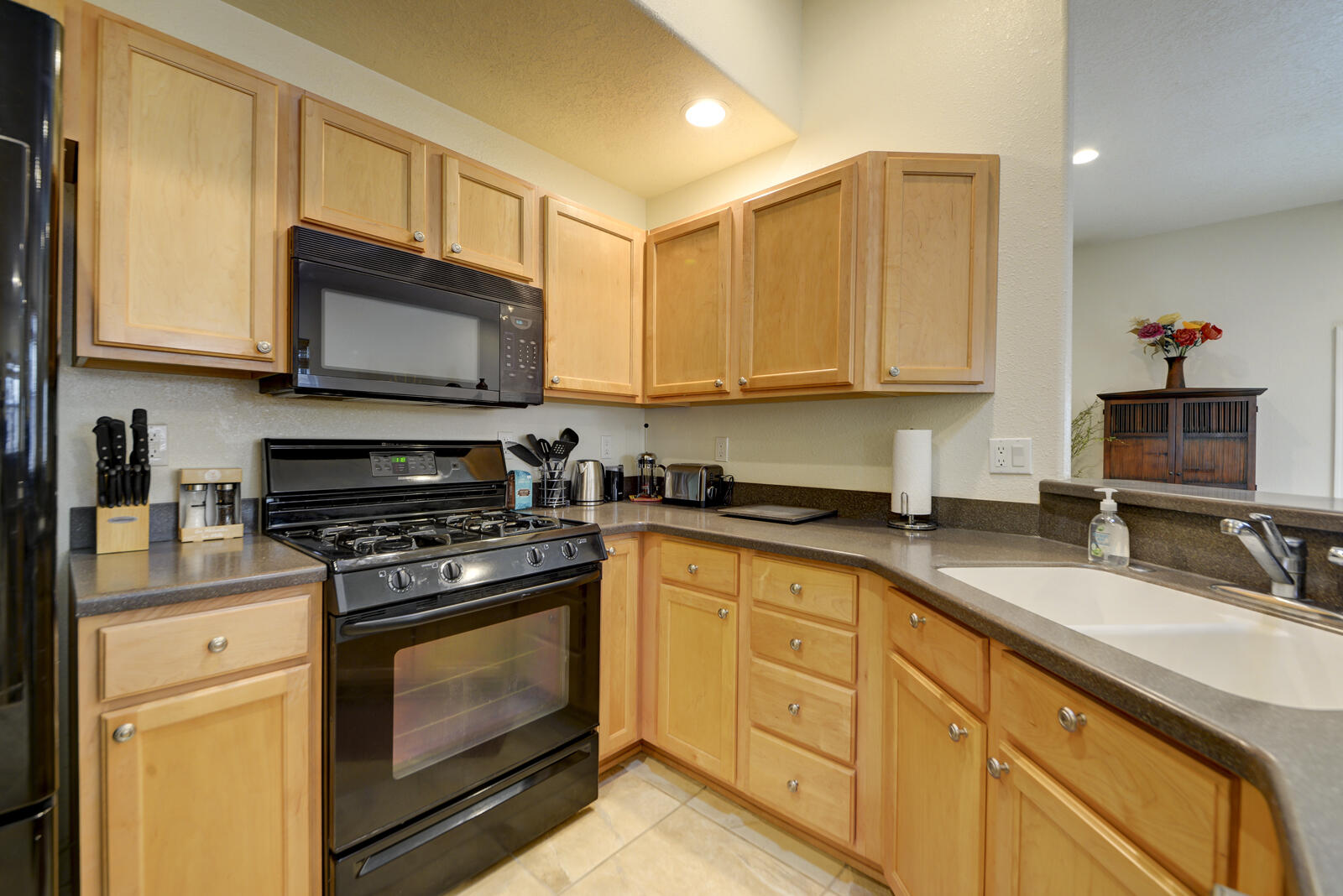 3508 SETARIA Road NW