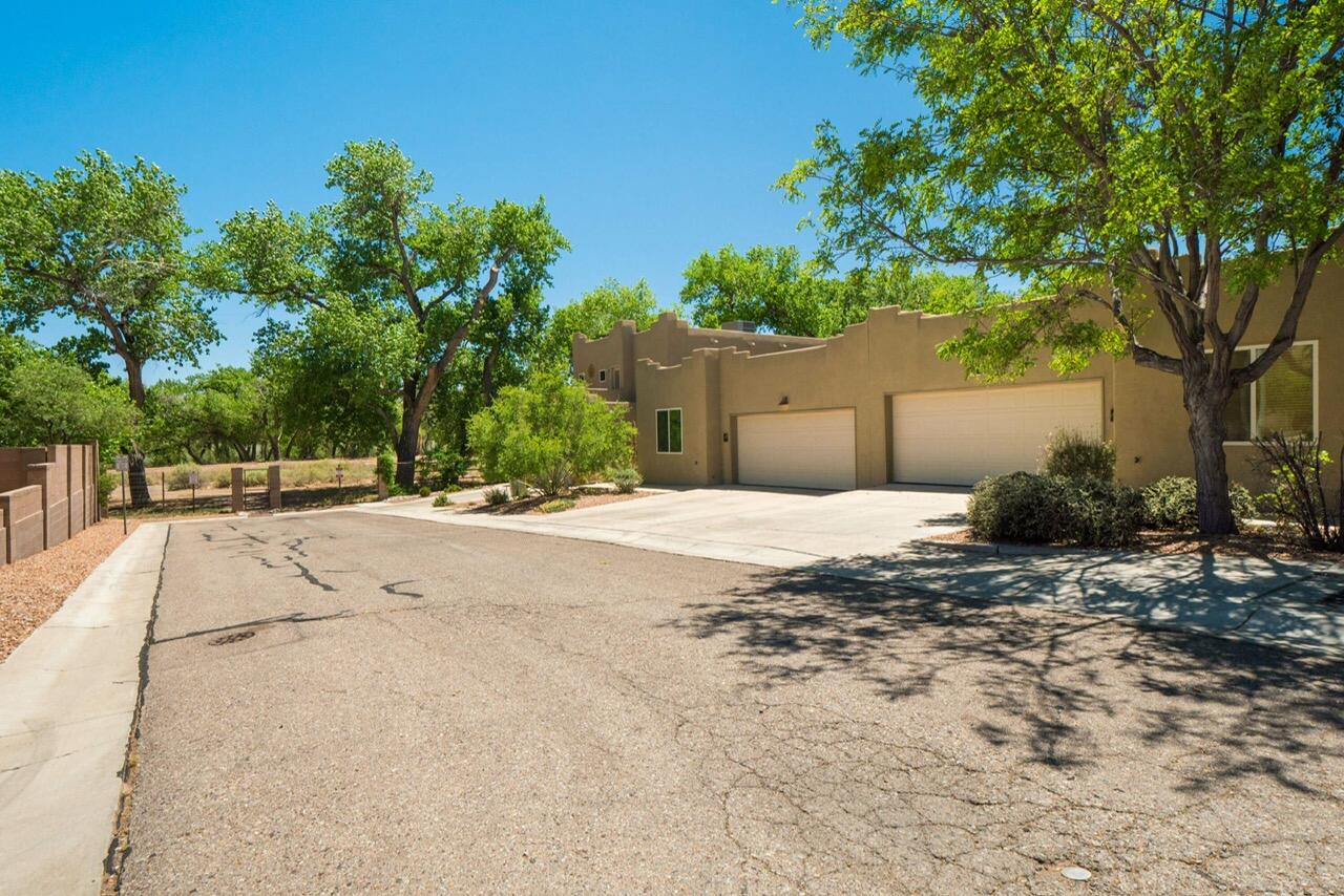 3504 SETARIA Road NW