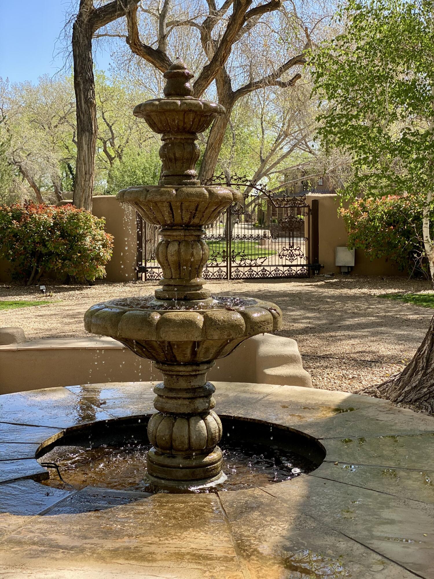 903 CAMINO VISTA RIO