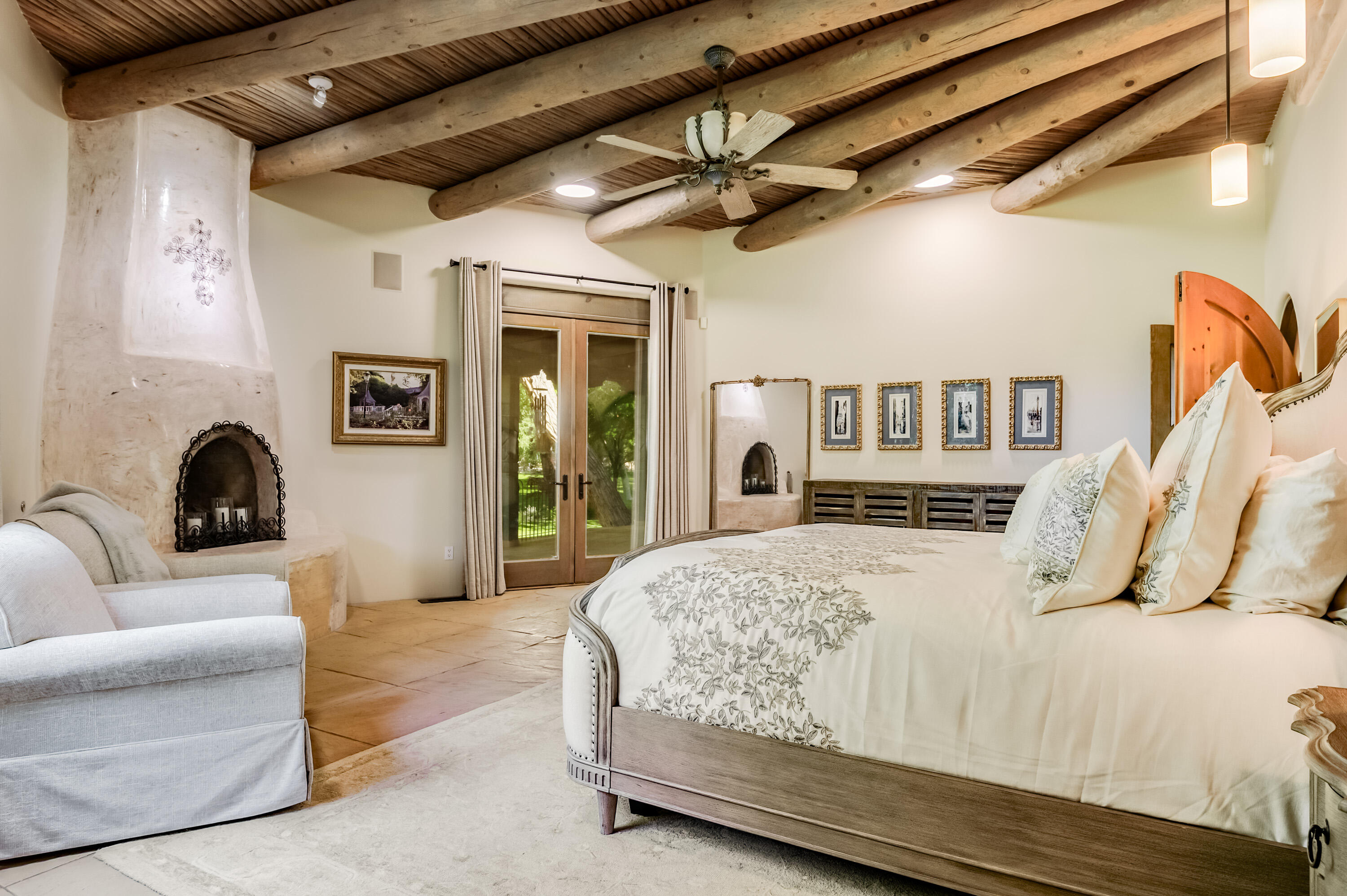 903 CAMINO VISTA RIO