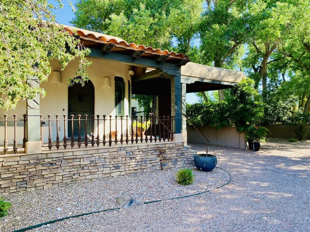 903 CAMINO VISTA RIO