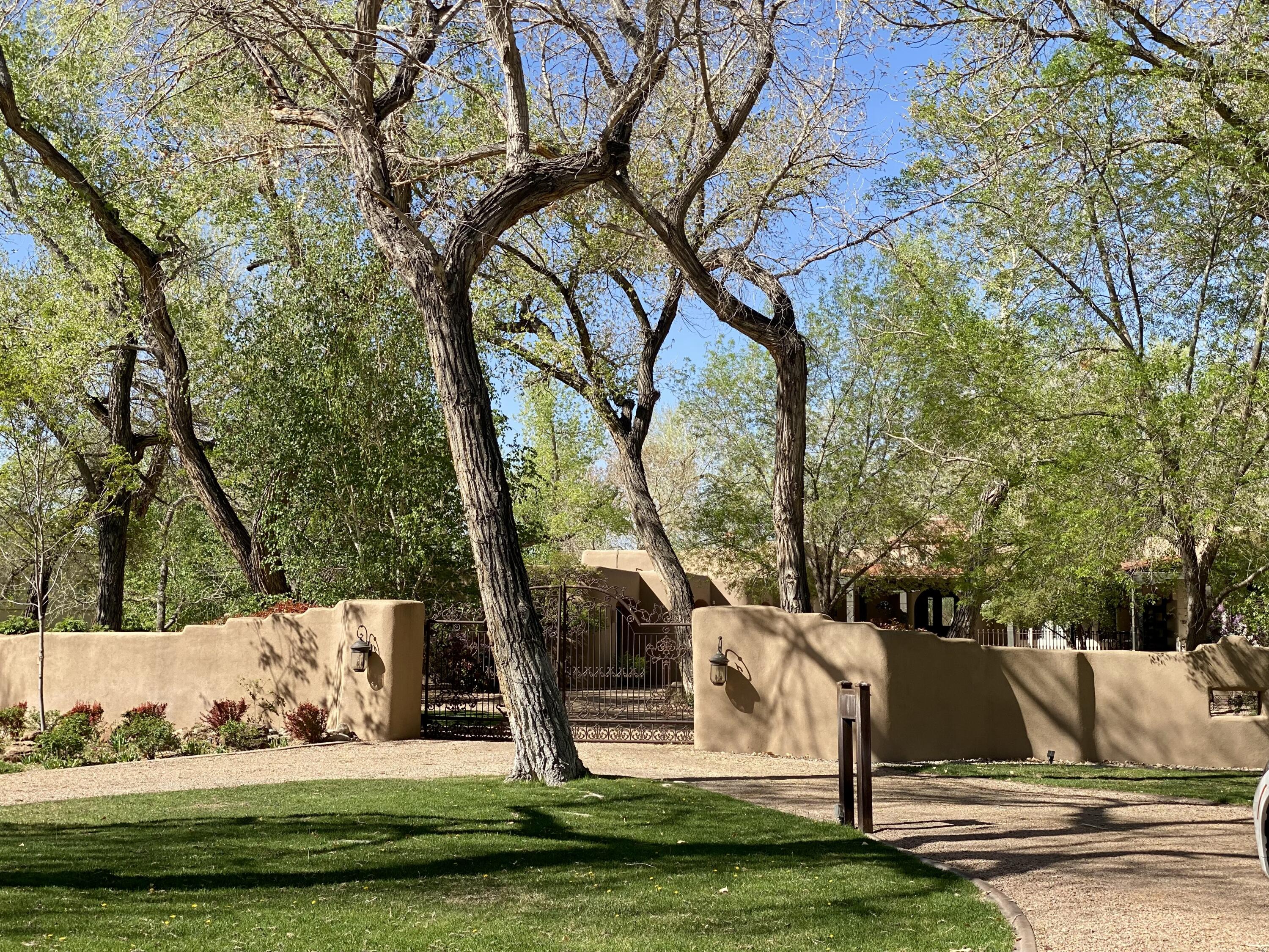 903 CAMINO VISTA RIO