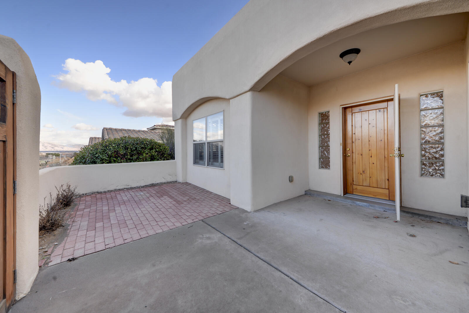 4612 CONGRESS Avenue NW