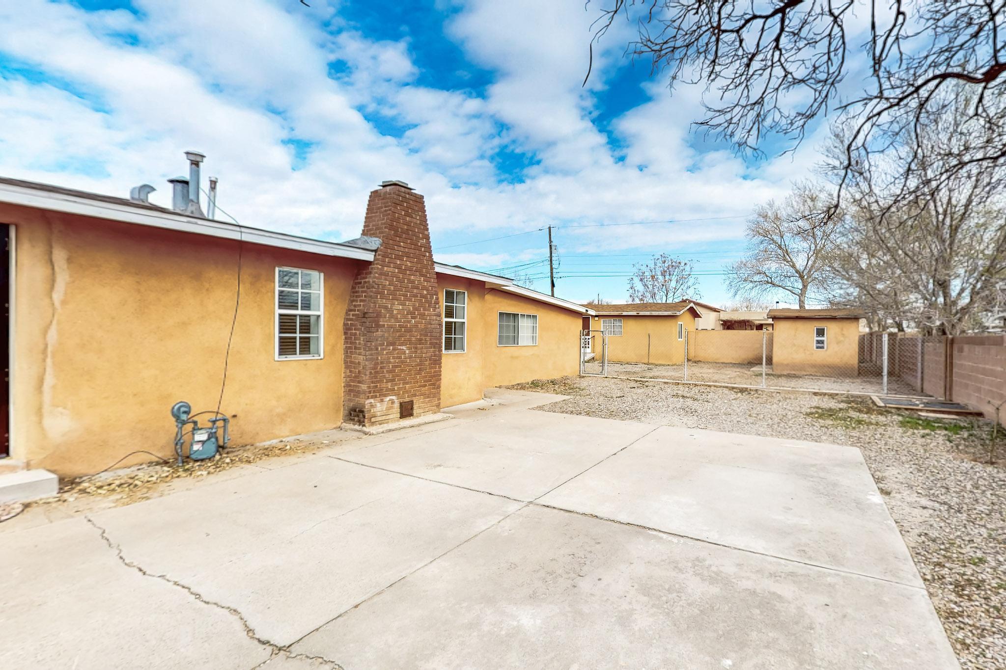 1533 HOOPER Road SW