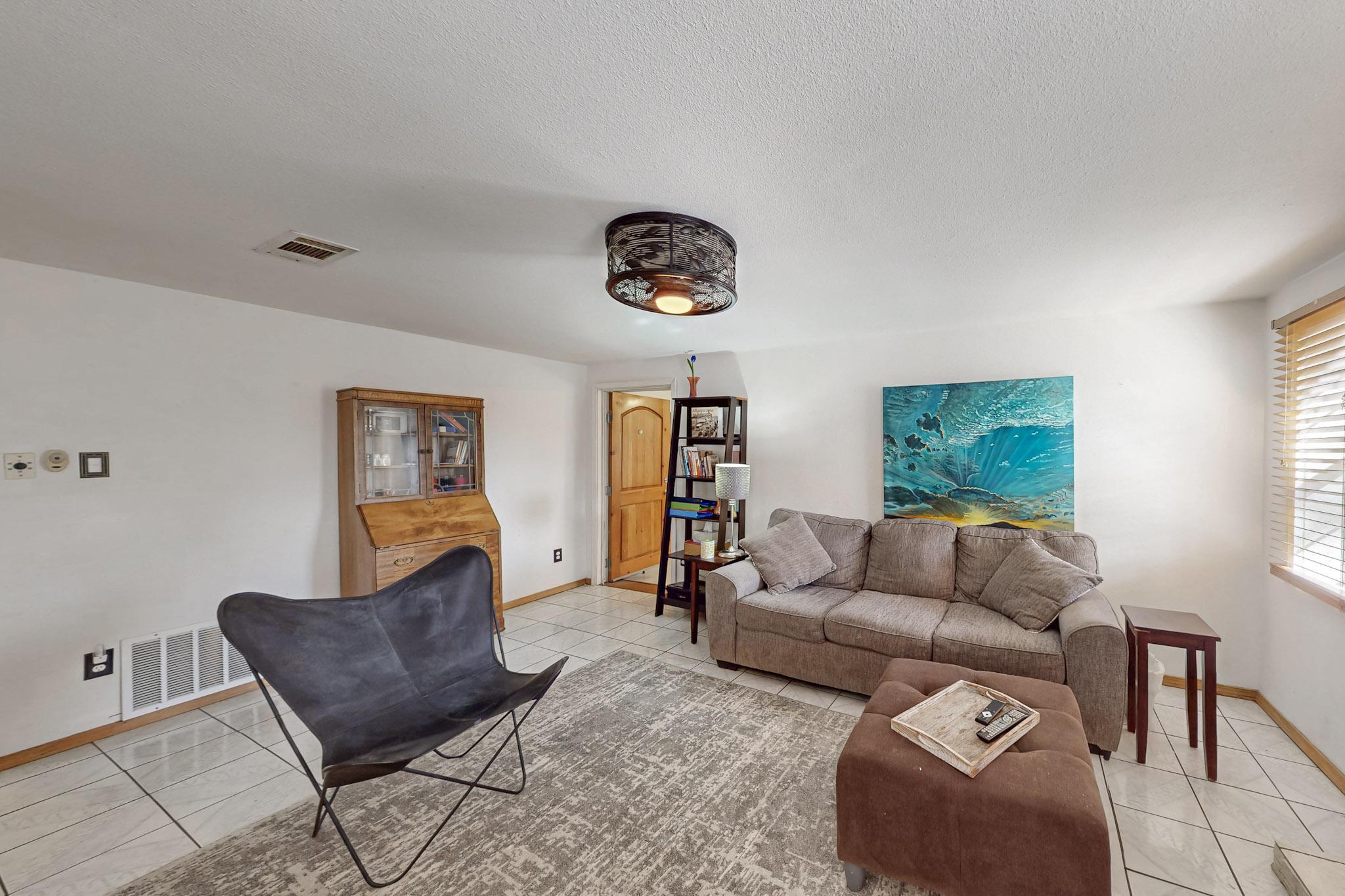 1533 HOOPER Road SW