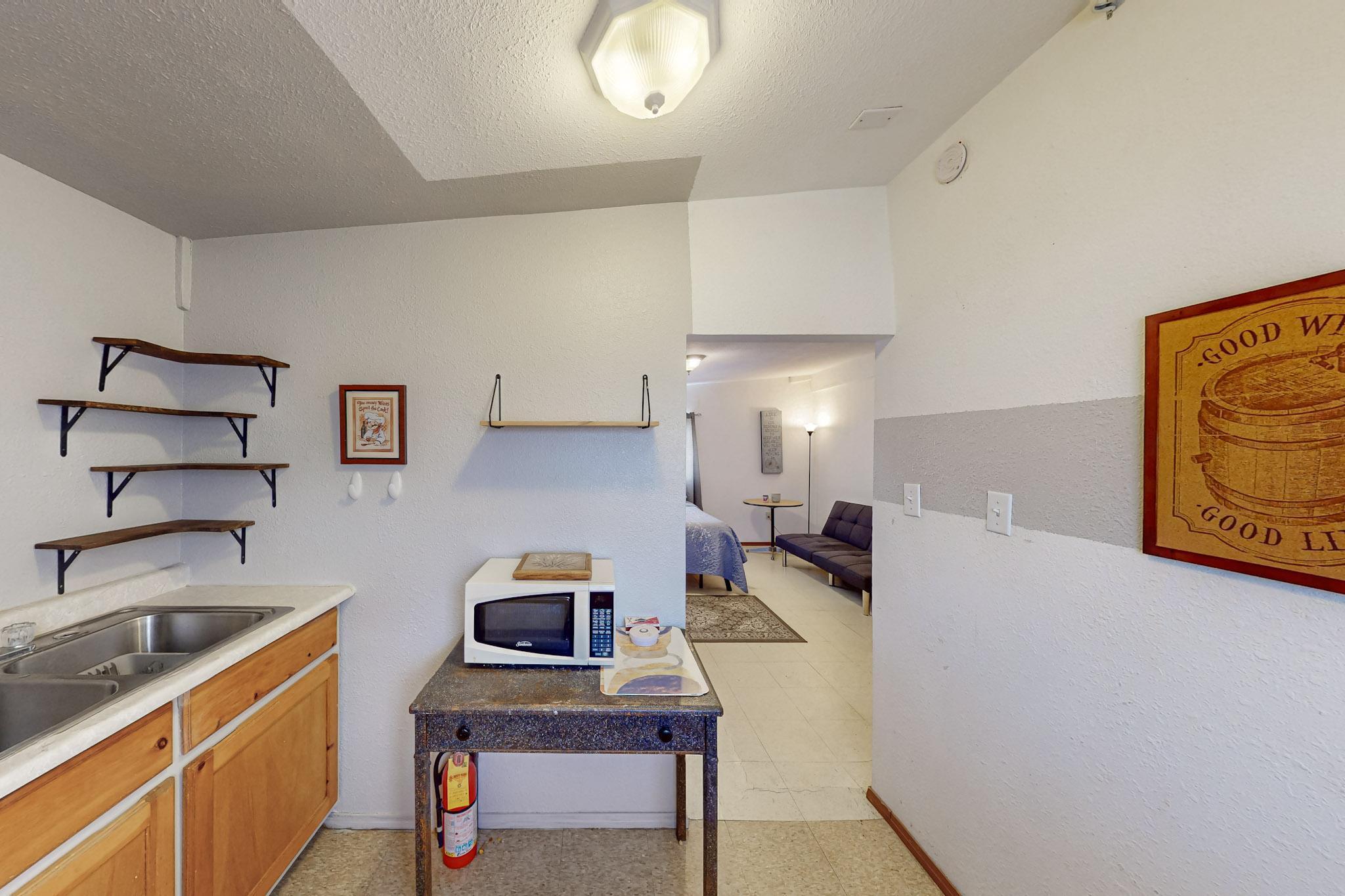 1533 HOOPER Road SW