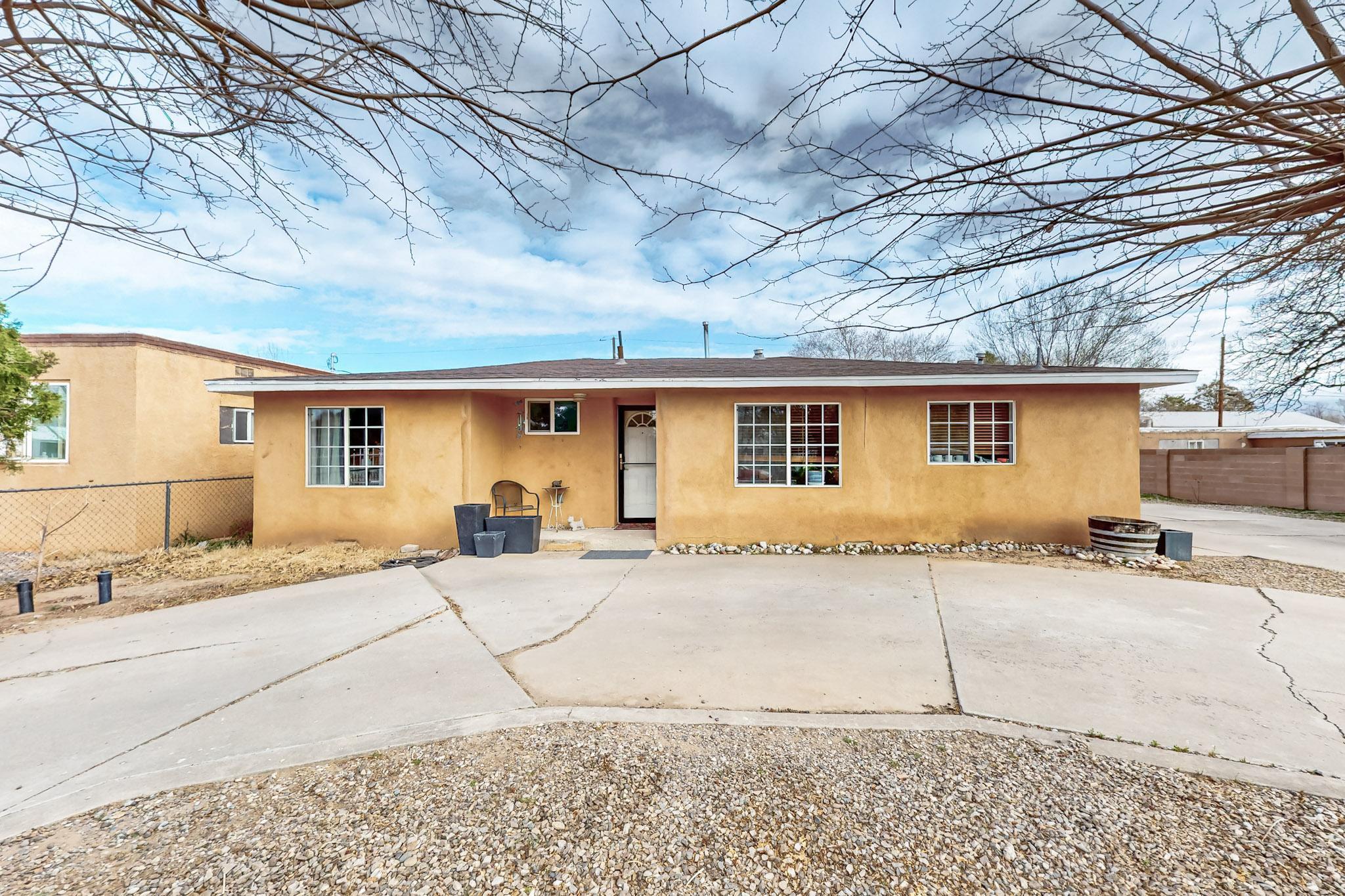 1533 HOOPER Road SW