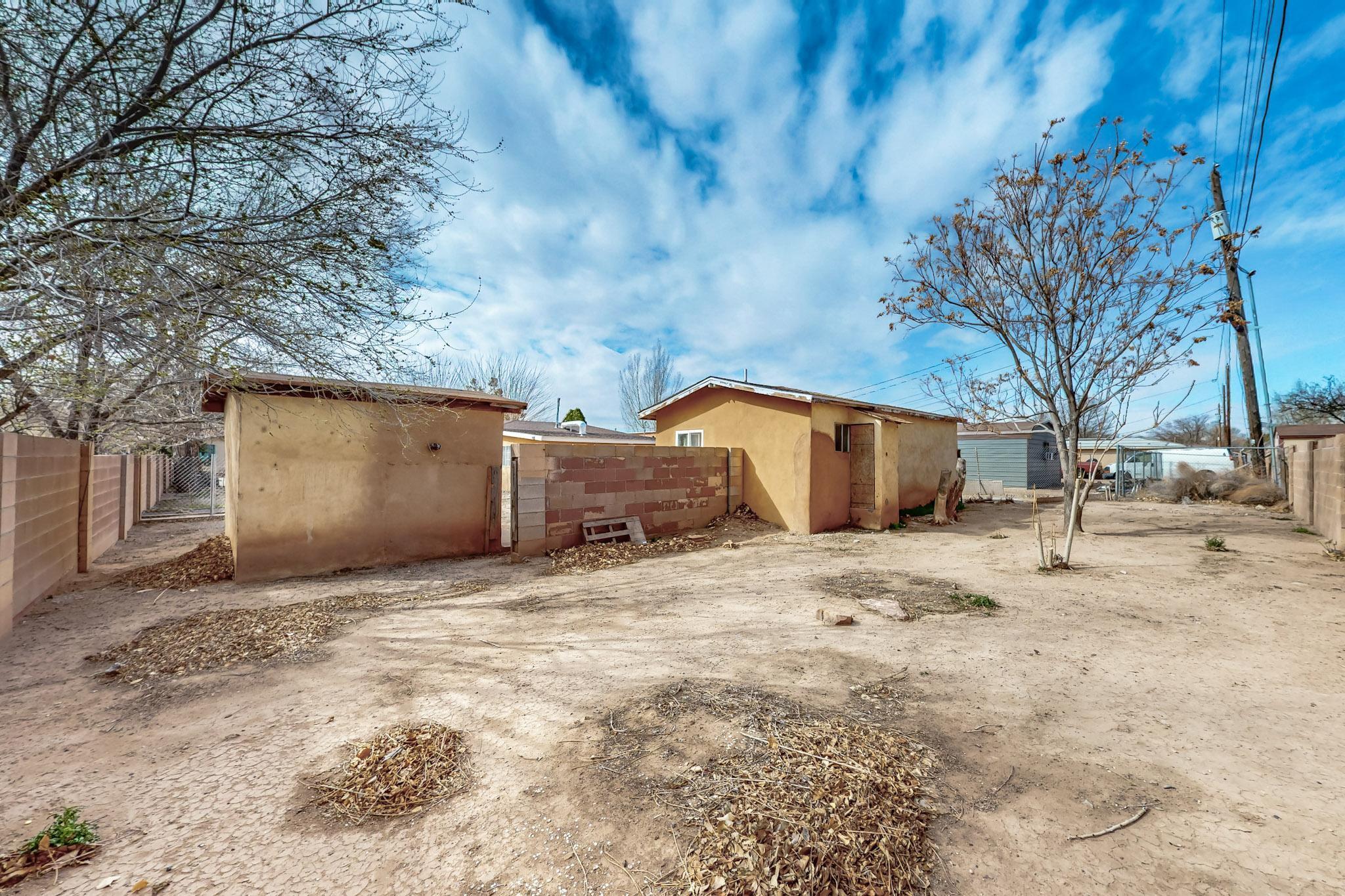 1533 HOOPER Road SW