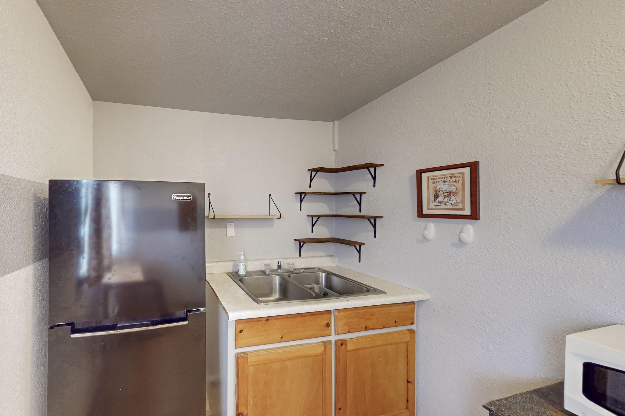 1533 HOOPER Road SW