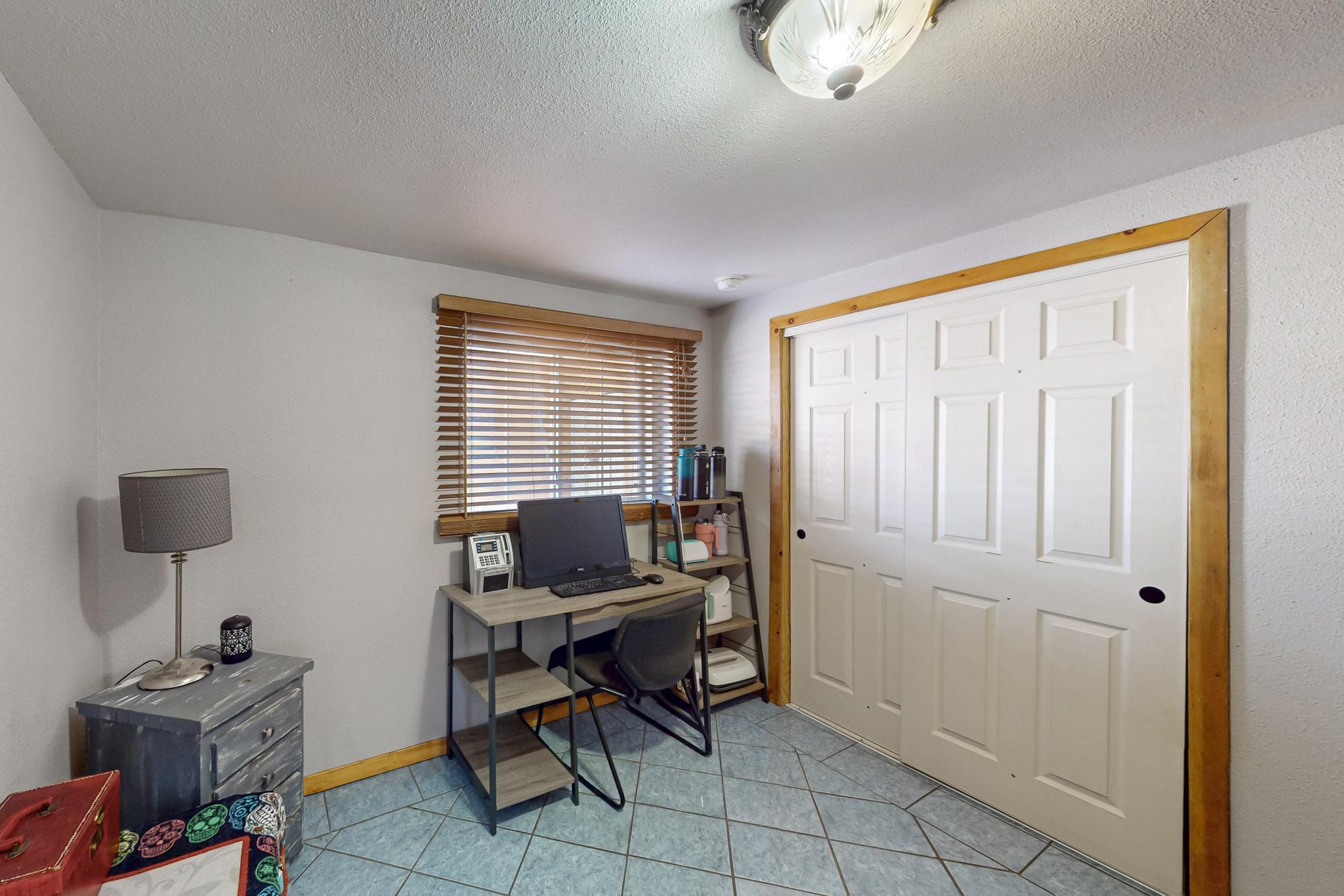 1533 HOOPER Road SW