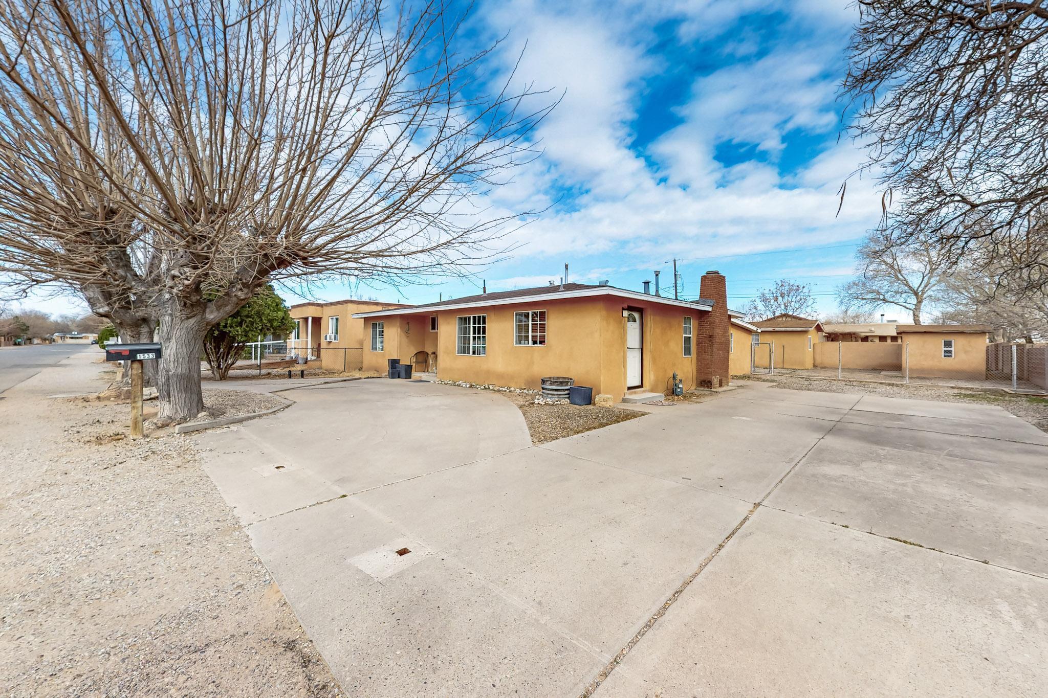 1533 HOOPER Road SW