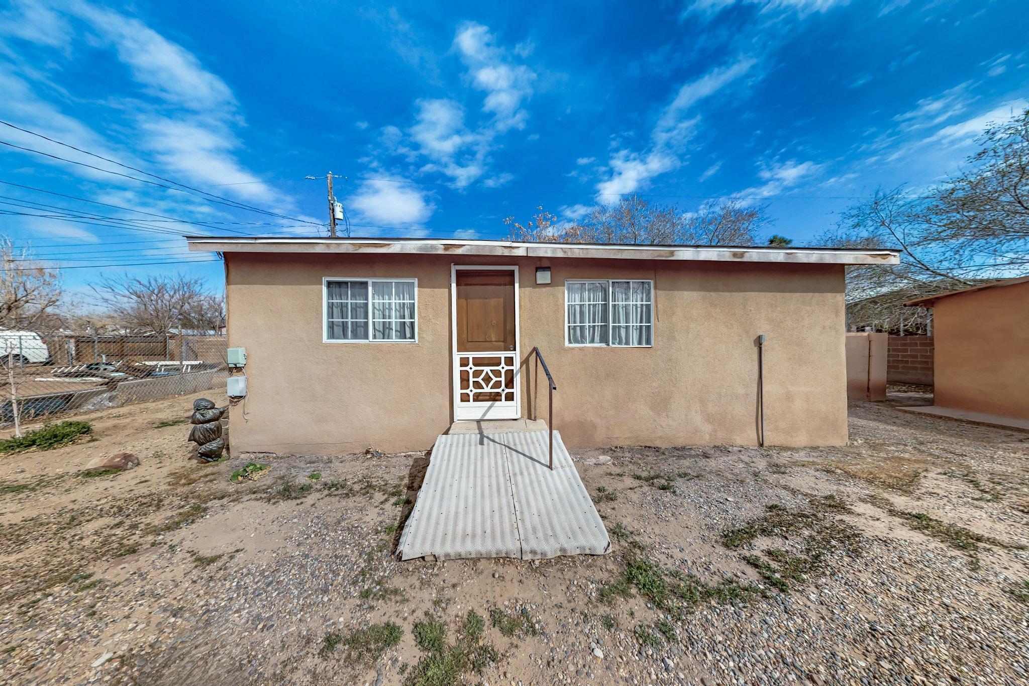 1533 HOOPER Road SW