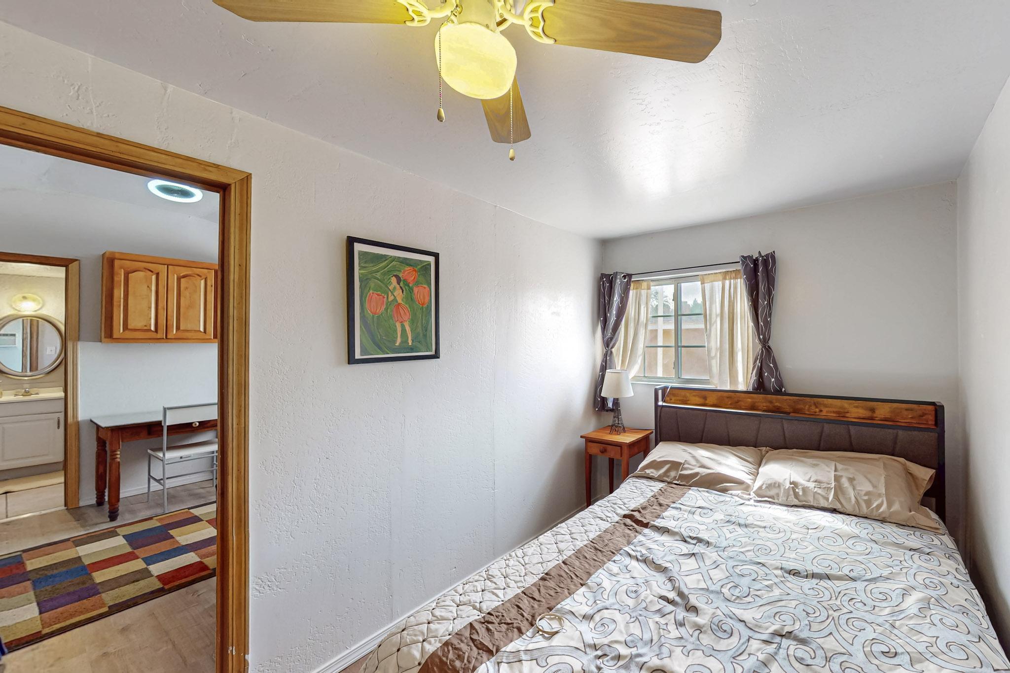 1533 HOOPER Road SW