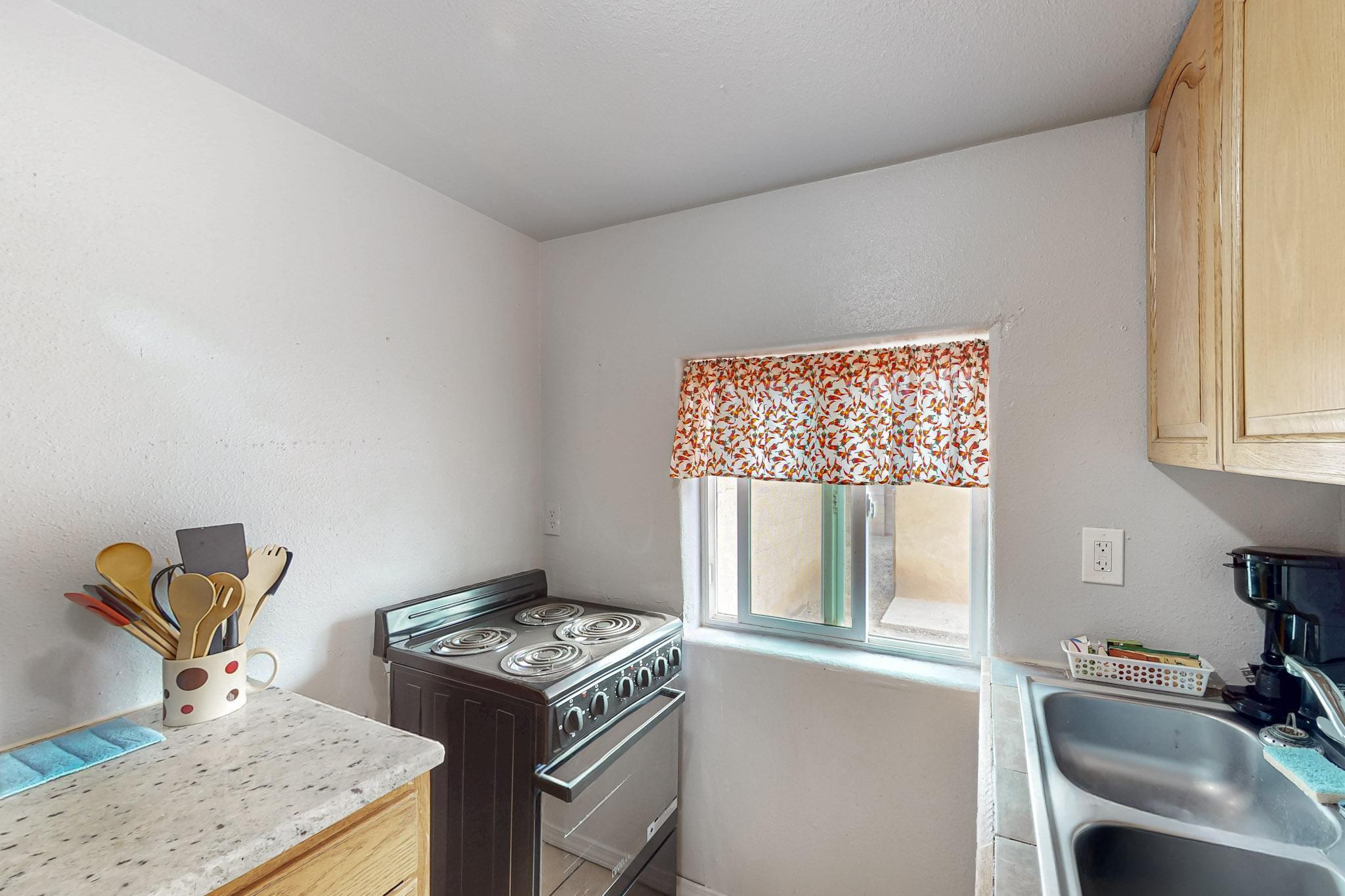 1533 HOOPER Road SW