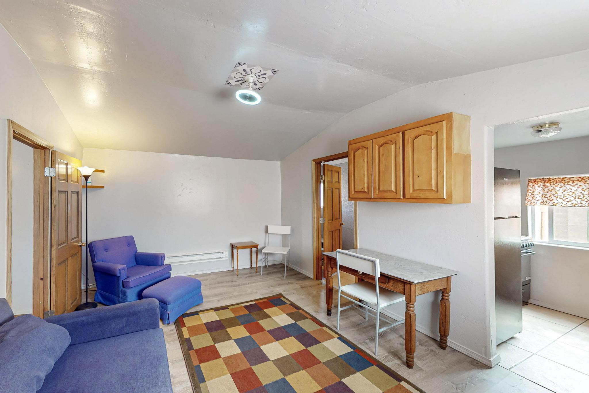 1533 HOOPER Road SW