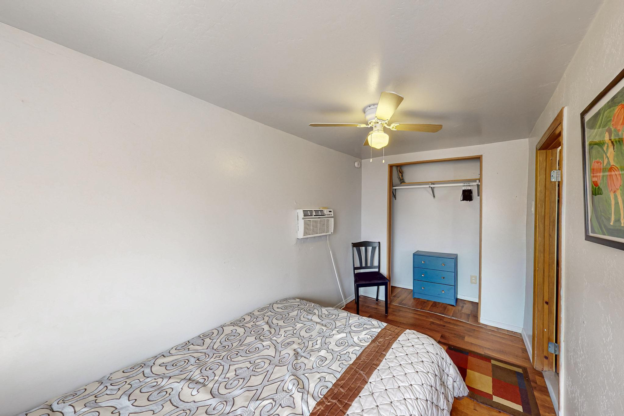 1533 HOOPER Road SW