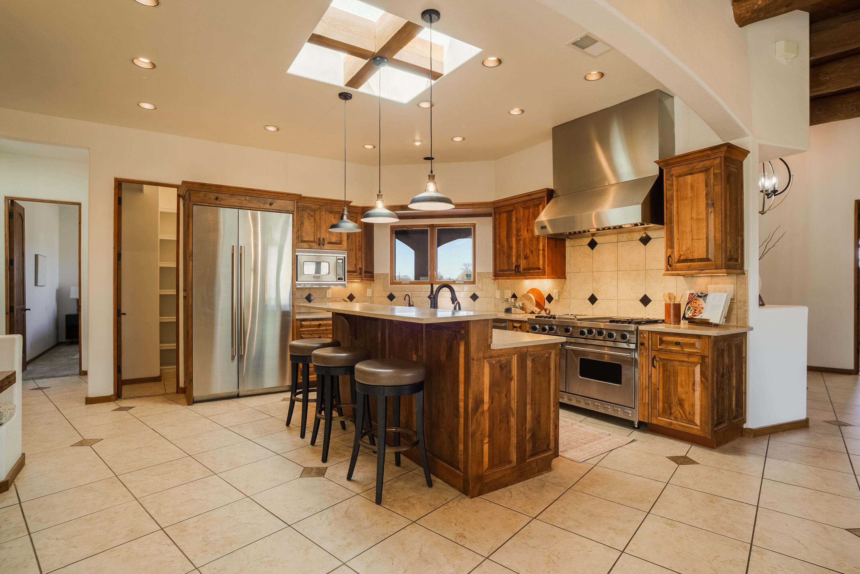 9 E ALARY Lane