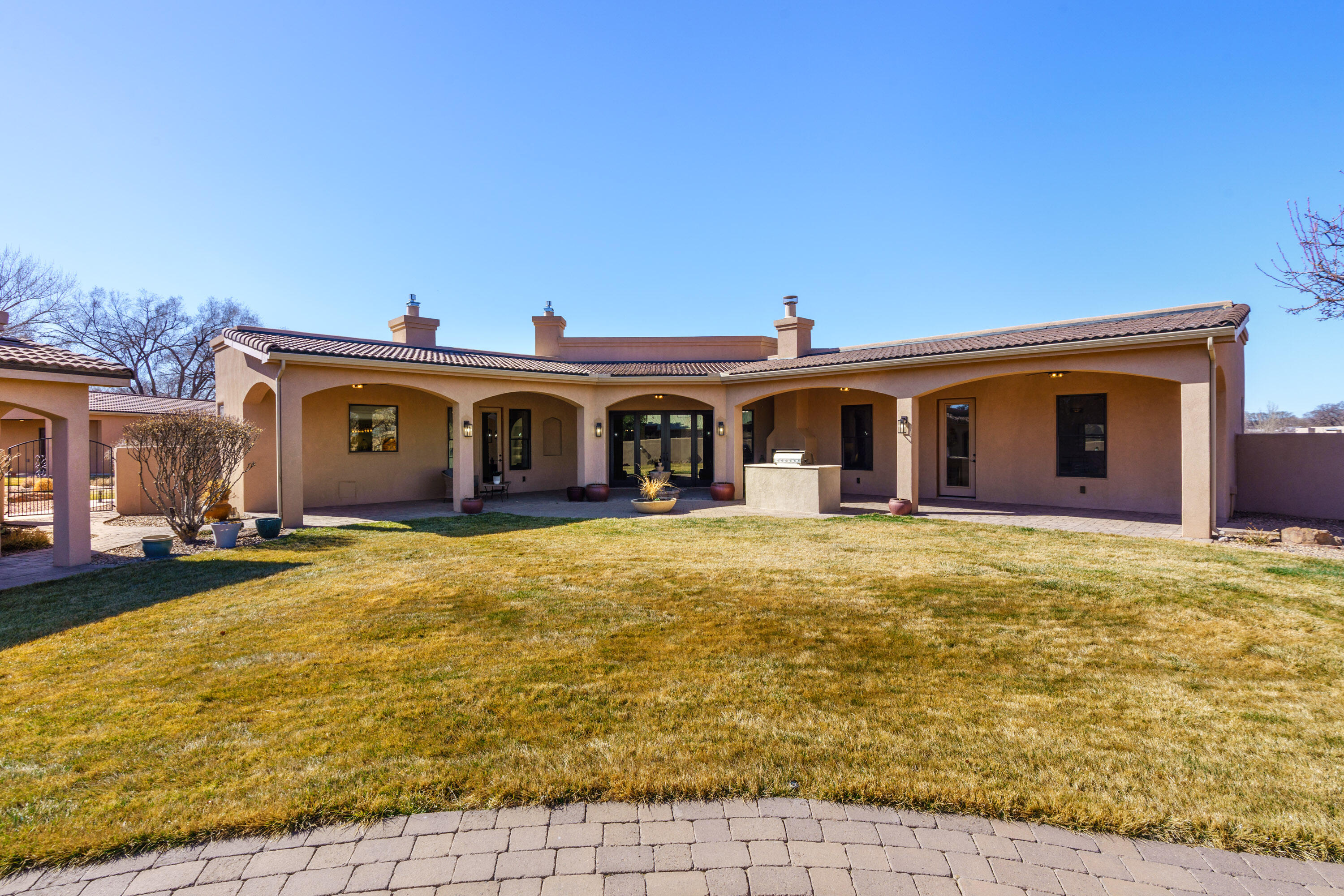 9 E ALARY Lane