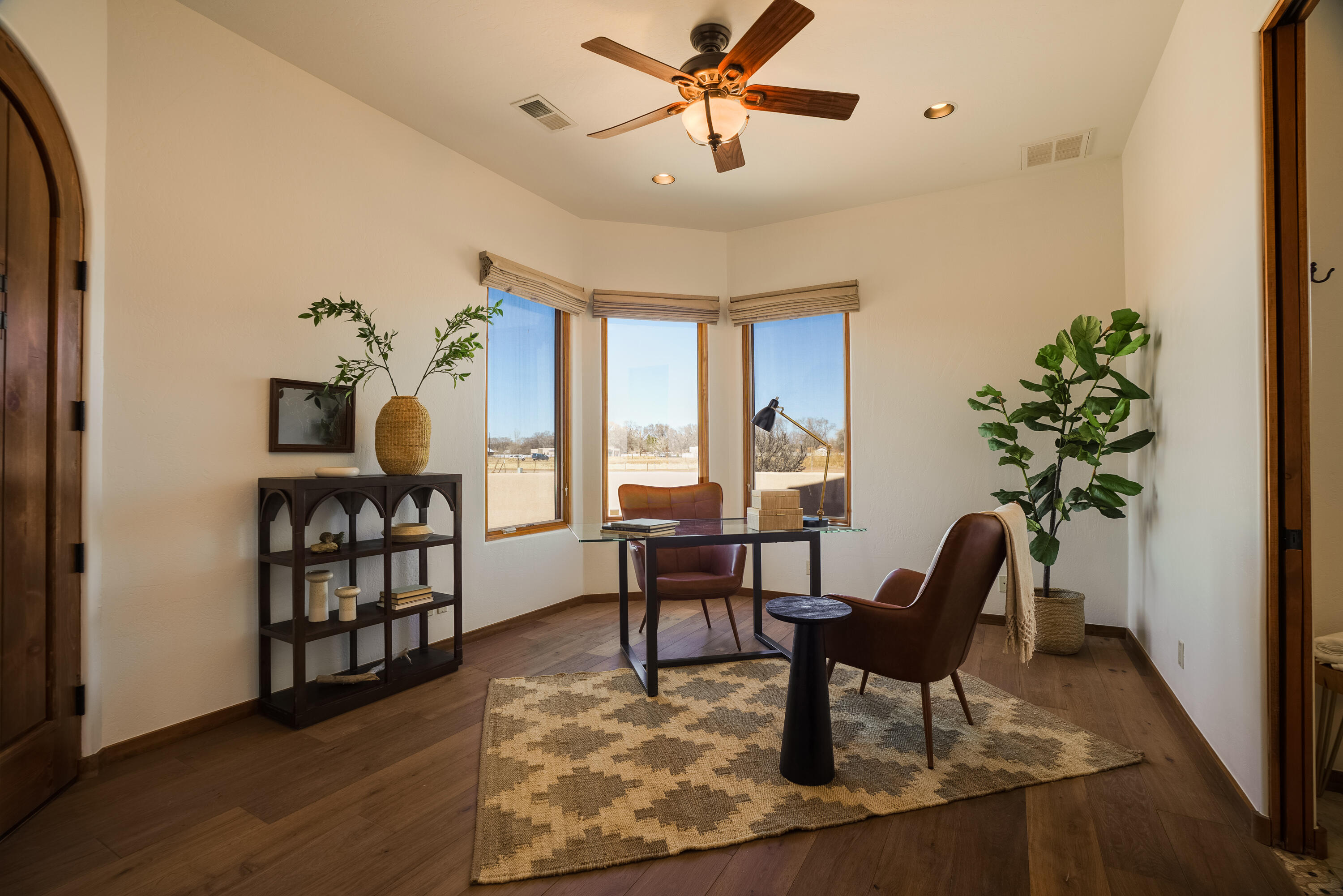 9 E ALARY Lane