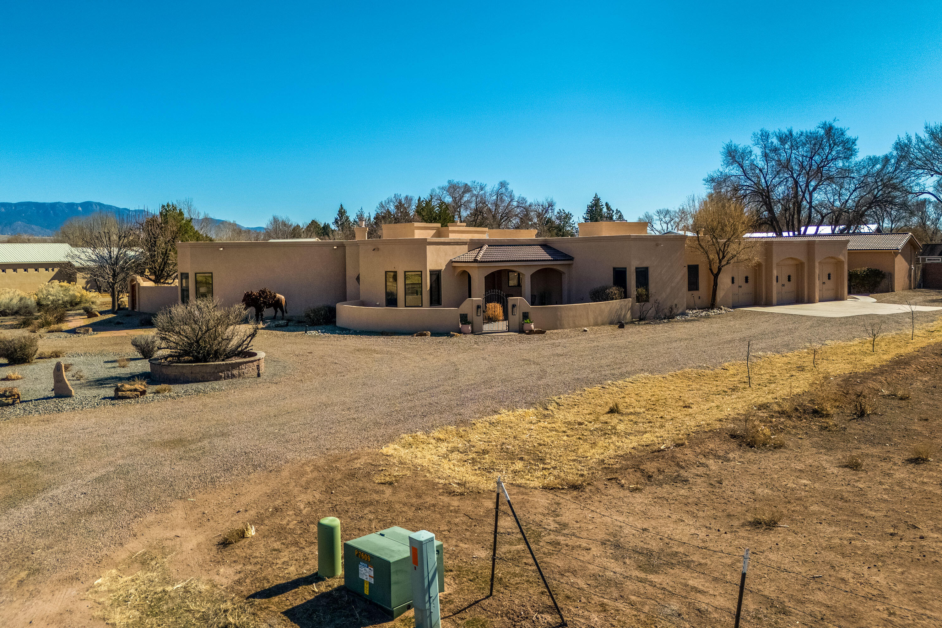 9 E ALARY Lane