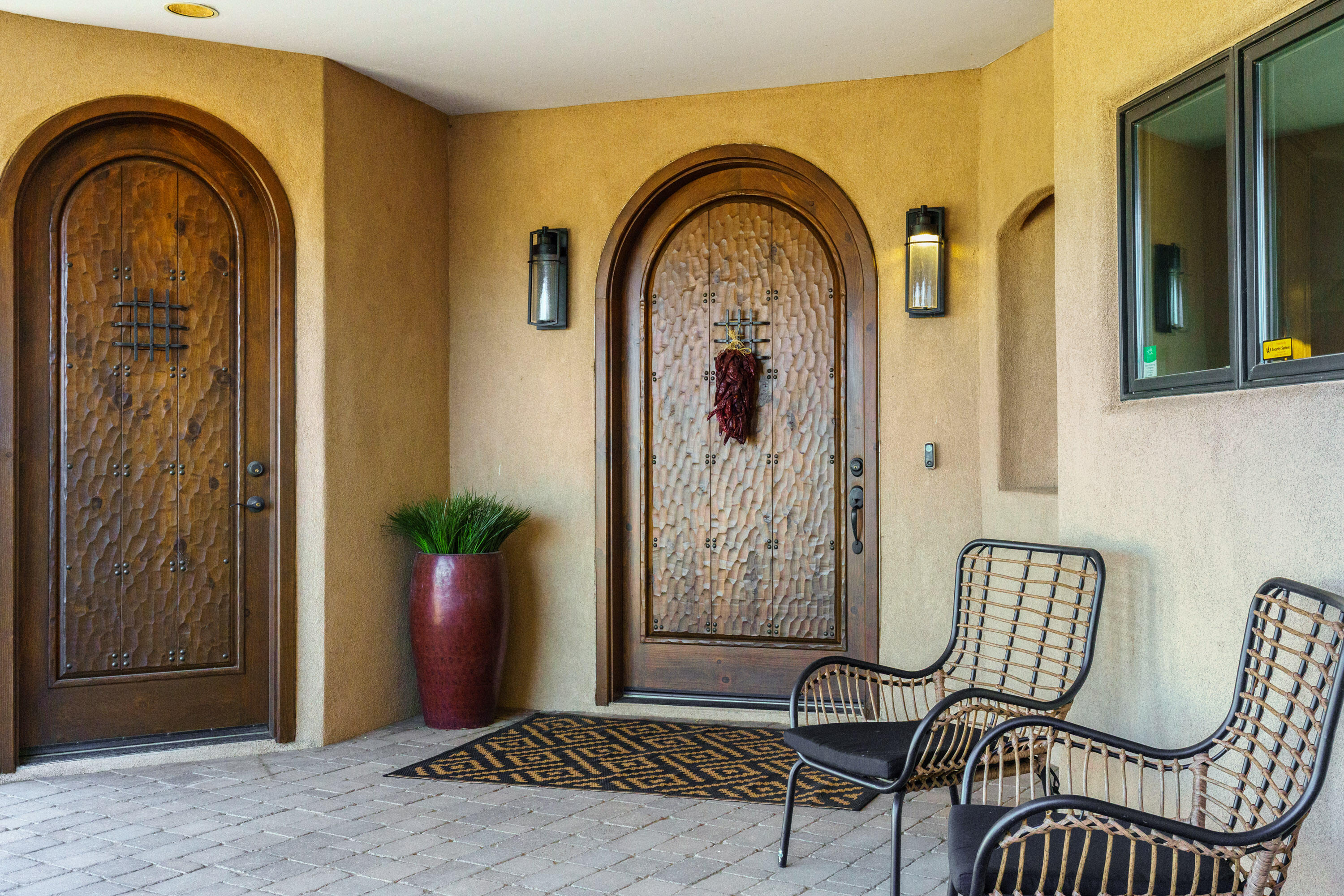 9 E ALARY Lane