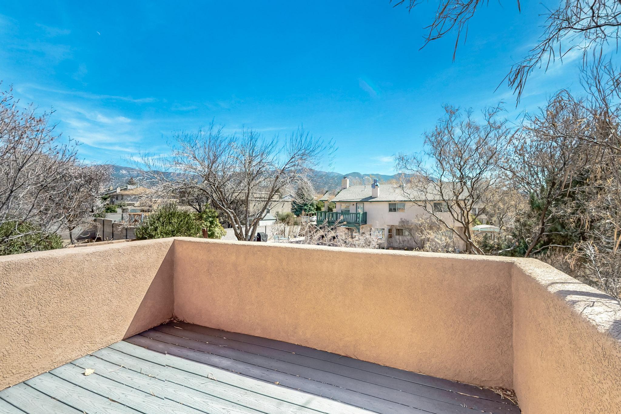 11500 SAN VICTORIO Avenue NE