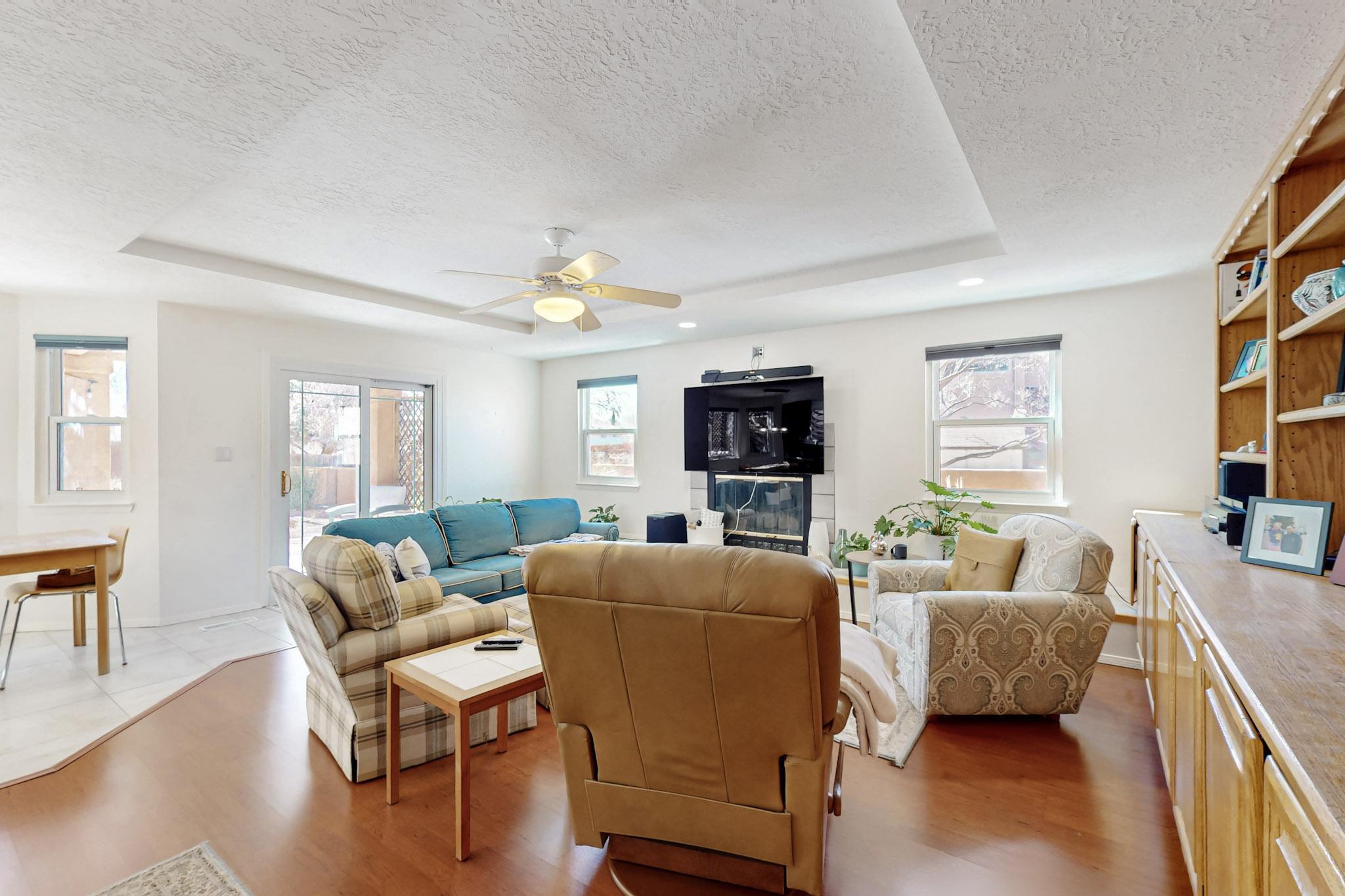 11500 SAN VICTORIO Avenue NE