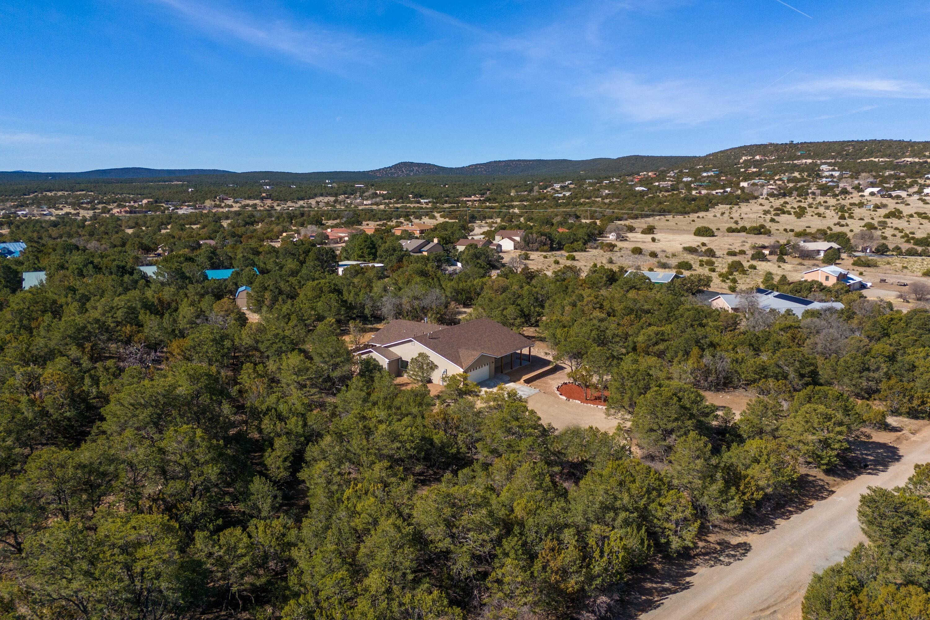 16 BRIARWOOD Court