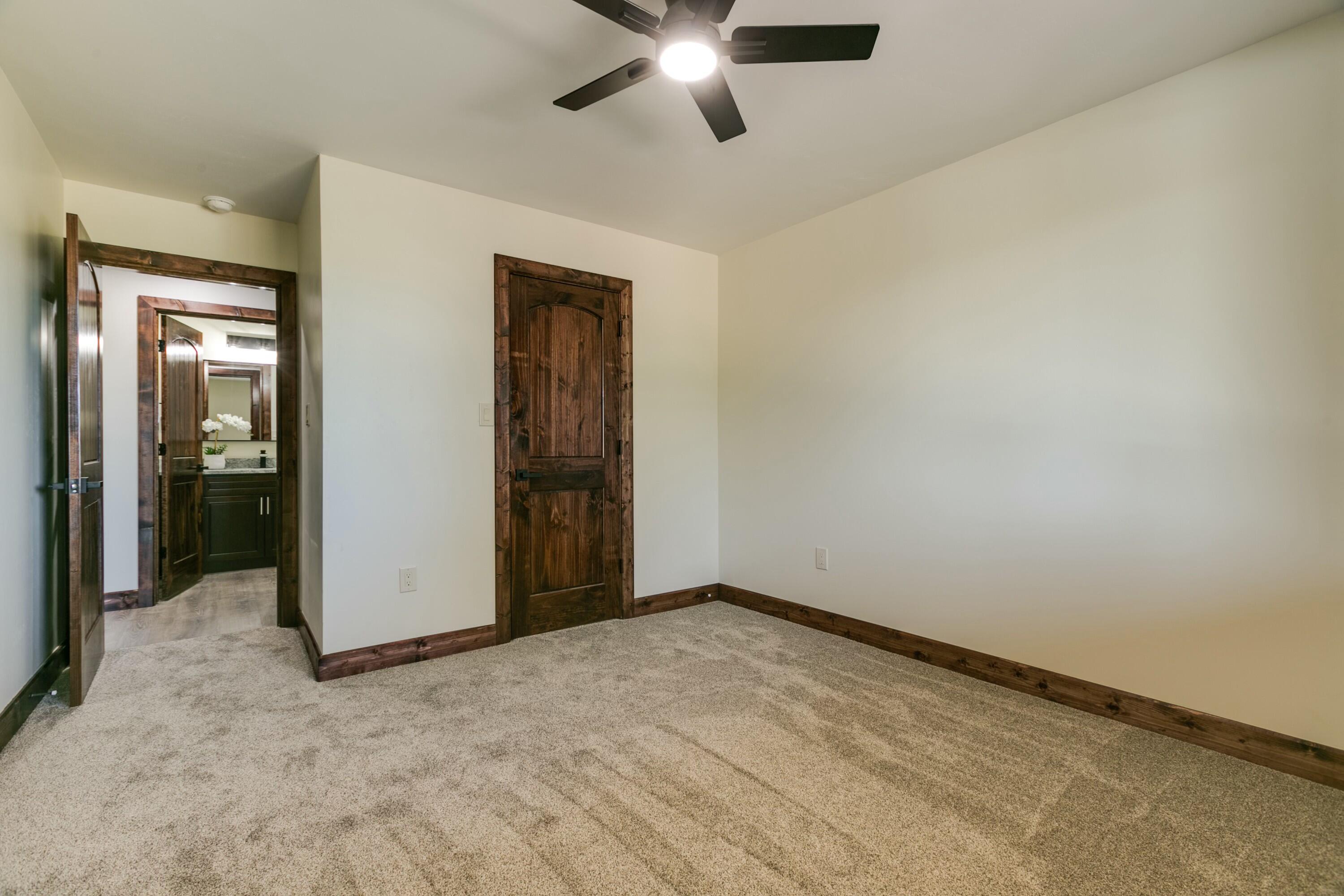 16 BRIARWOOD Court